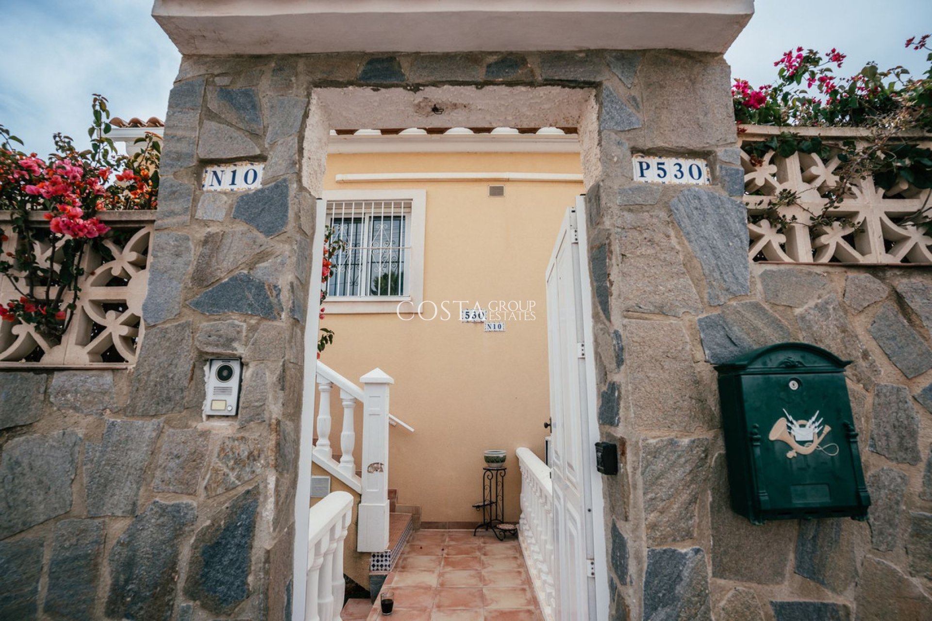 Odsprzedaż - Willa -
Orihuela Costa - Villamartin