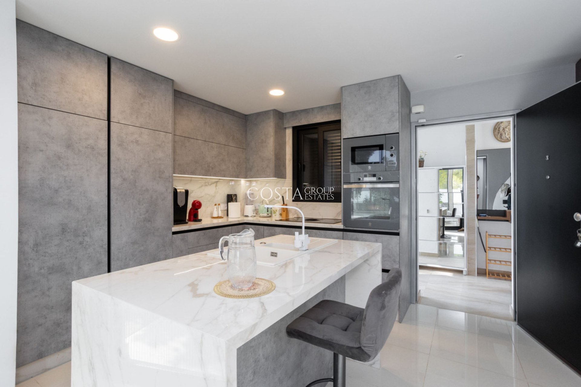 Odsprzedaż - Willa -
Orihuela Costa - Villamartin