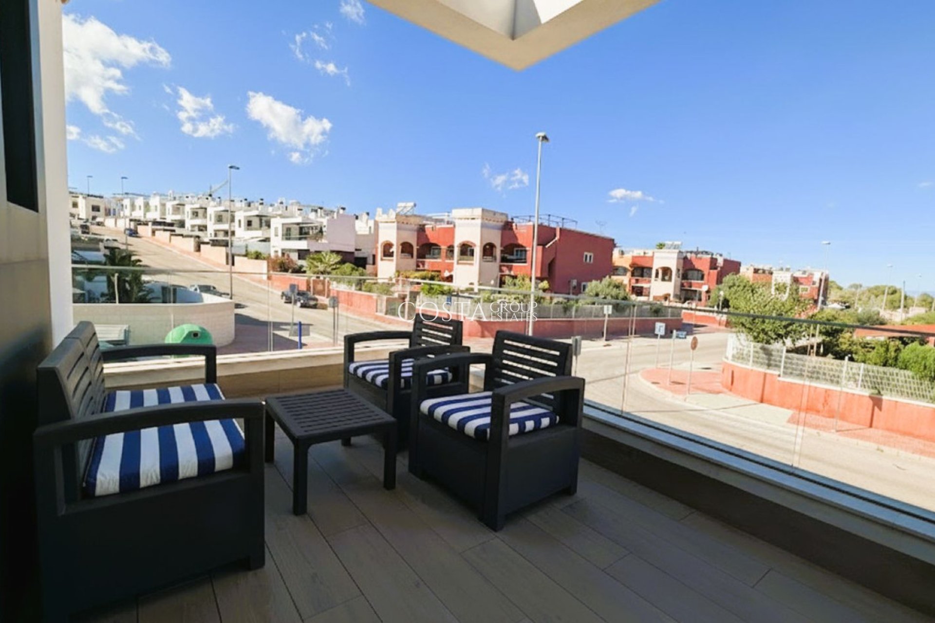 Odsprzedaż - Willa -
Orihuela Costa - Villamartin