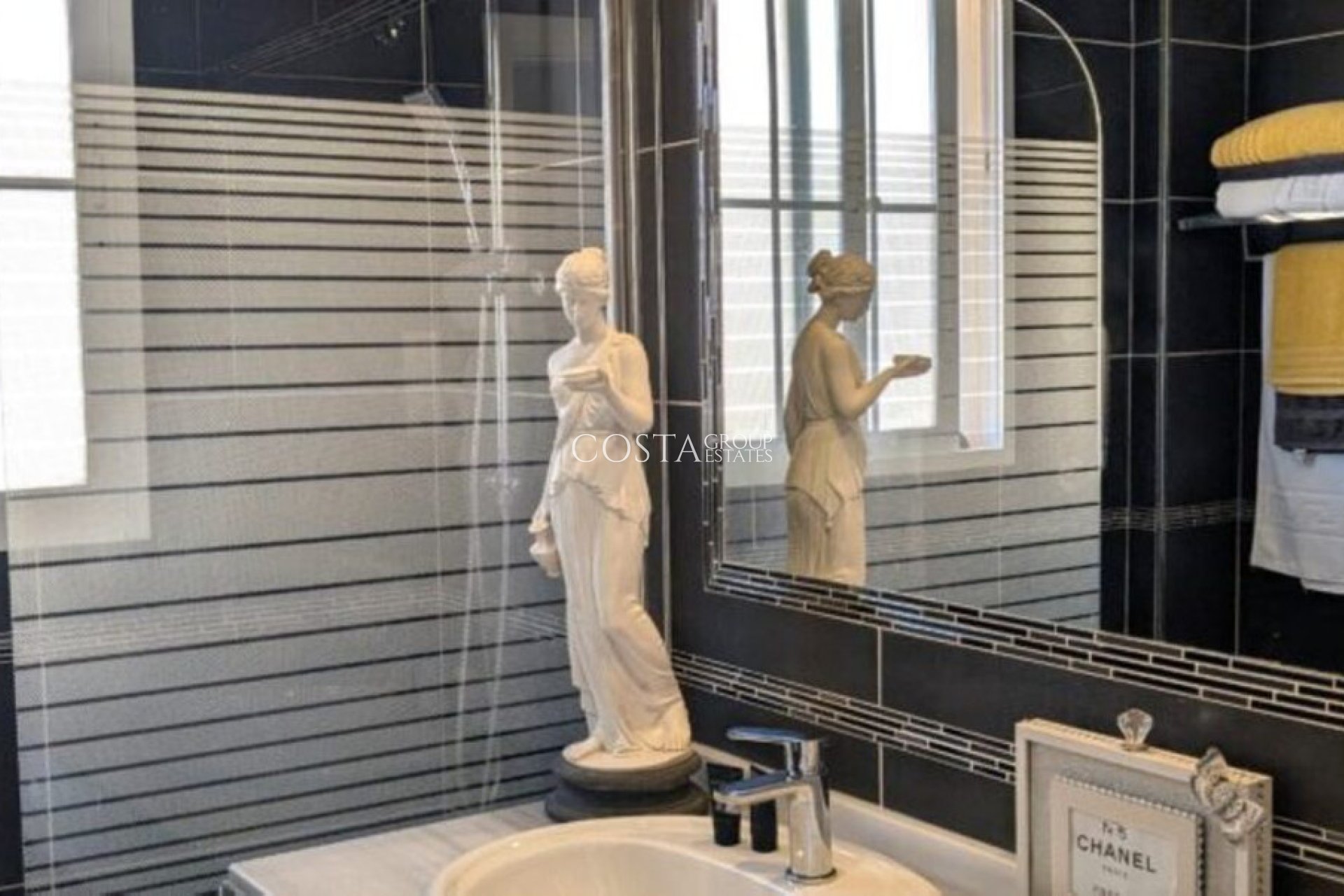 Odsprzedaż - Willa -
Orihuela Costa - Villamartin