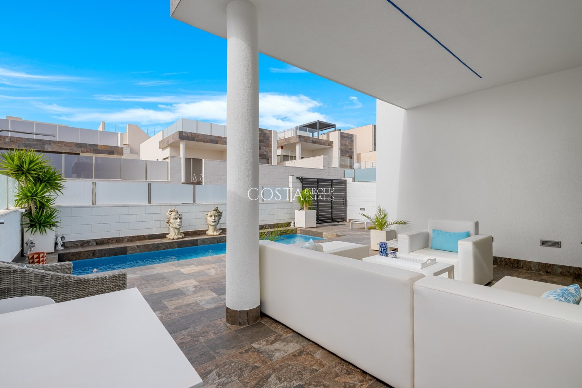 Odsprzedaż - Willa -
Orihuela Costa - Villamartín