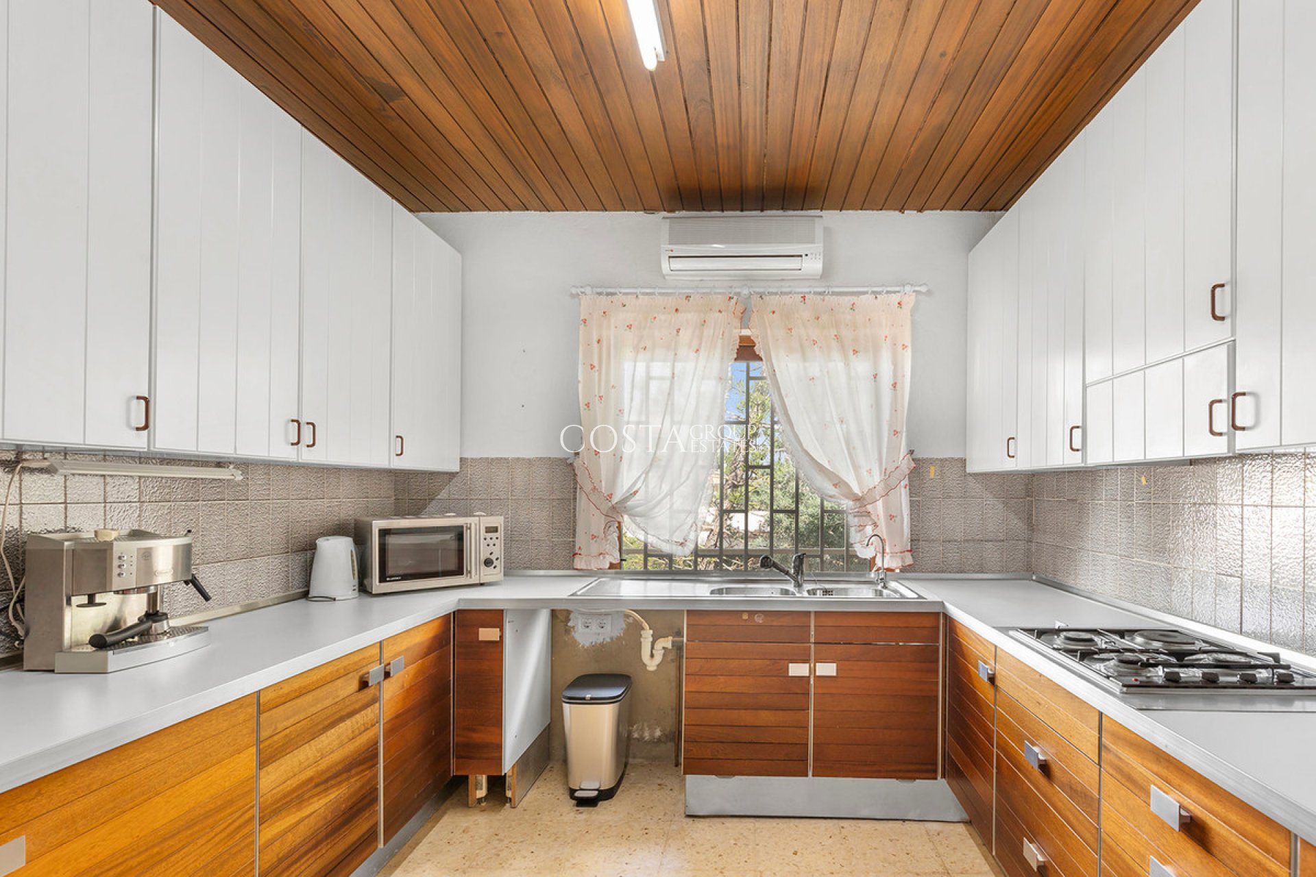 Odsprzedaż - Willa -
Orihuela Costa