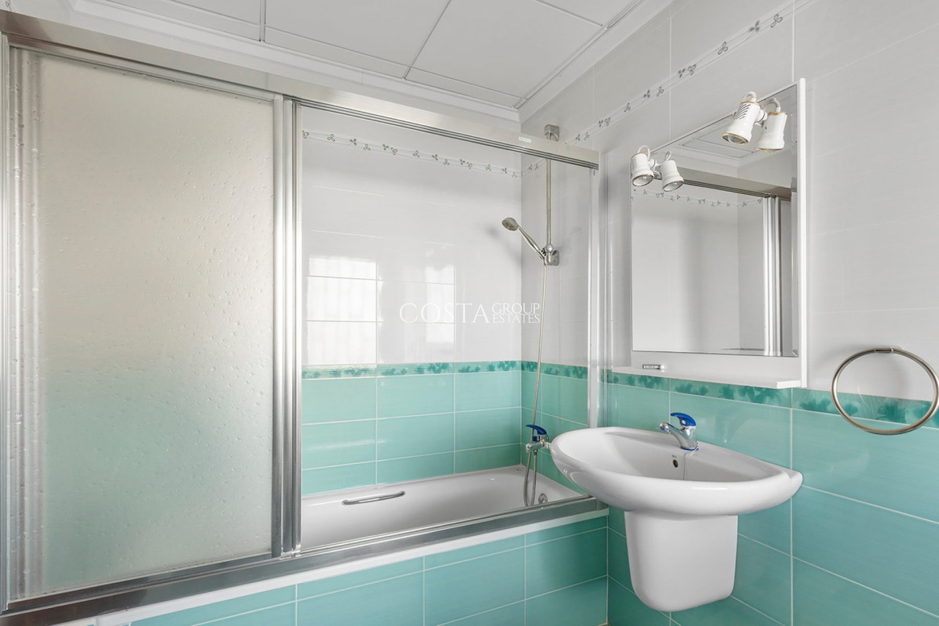 Odsprzedaż - Willa -
Orihuela Costa