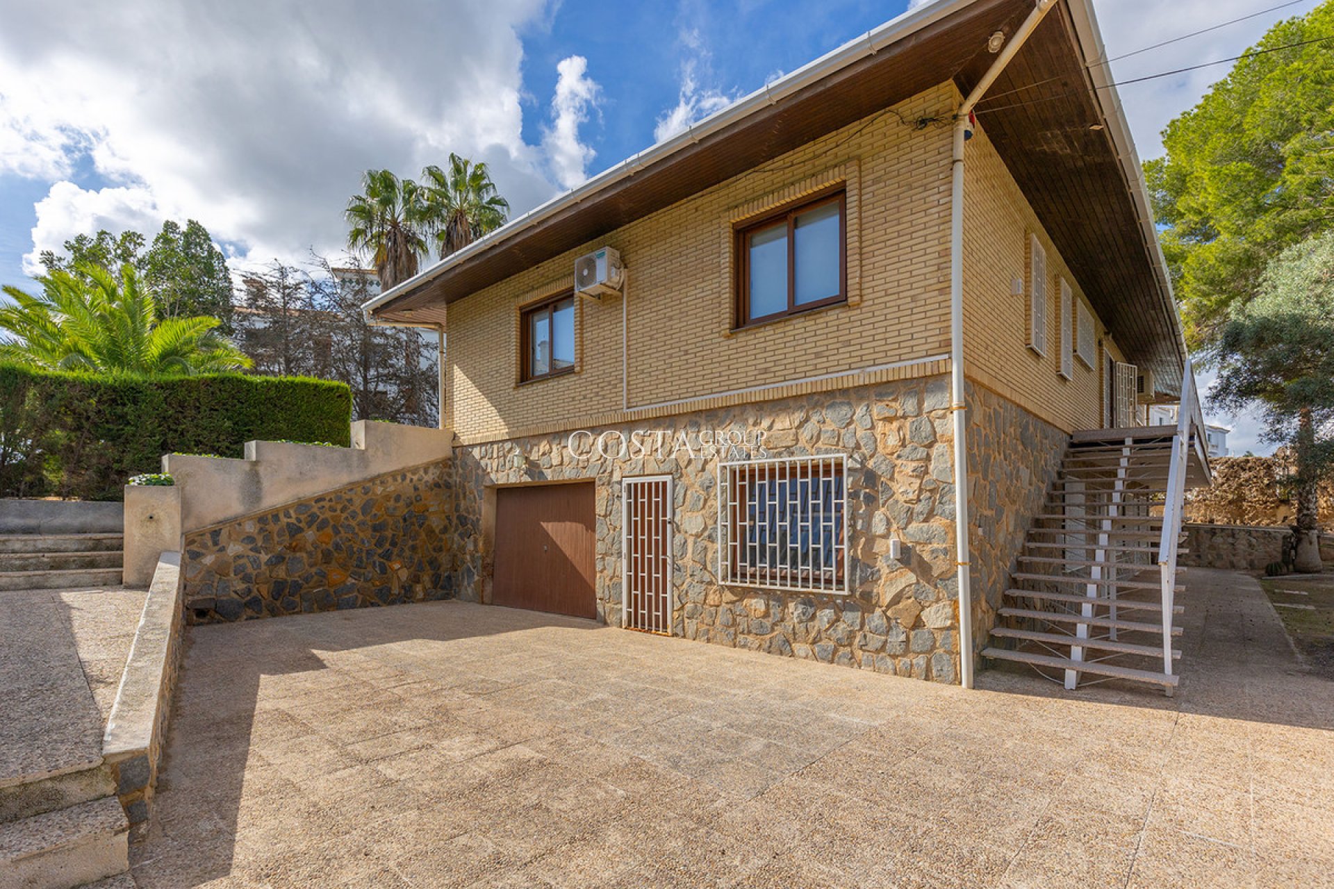 Odsprzedaż - Willa -
Orihuela Costa