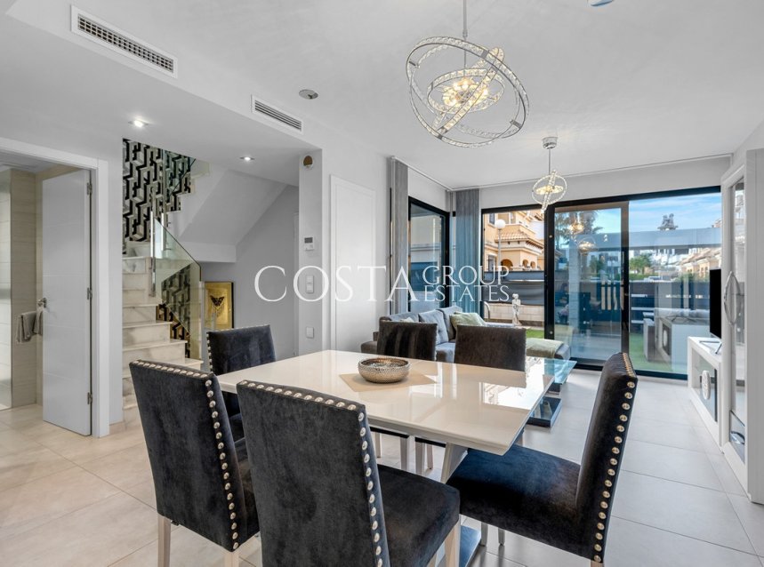 Odsprzedaż - Willa -
Orihuela Costa