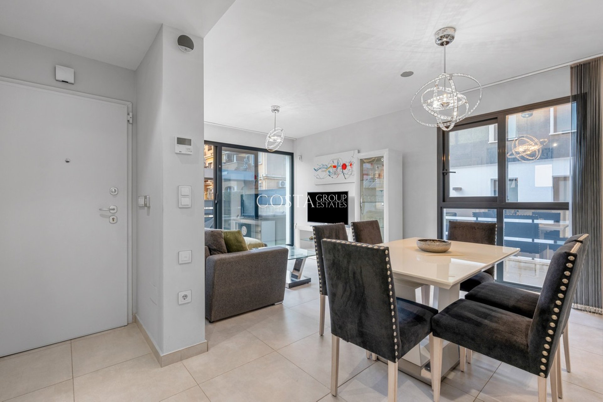 Odsprzedaż - Willa -
Orihuela Costa