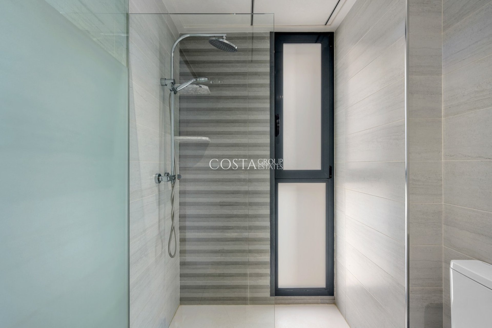 Odsprzedaż - Willa -
Orihuela Costa