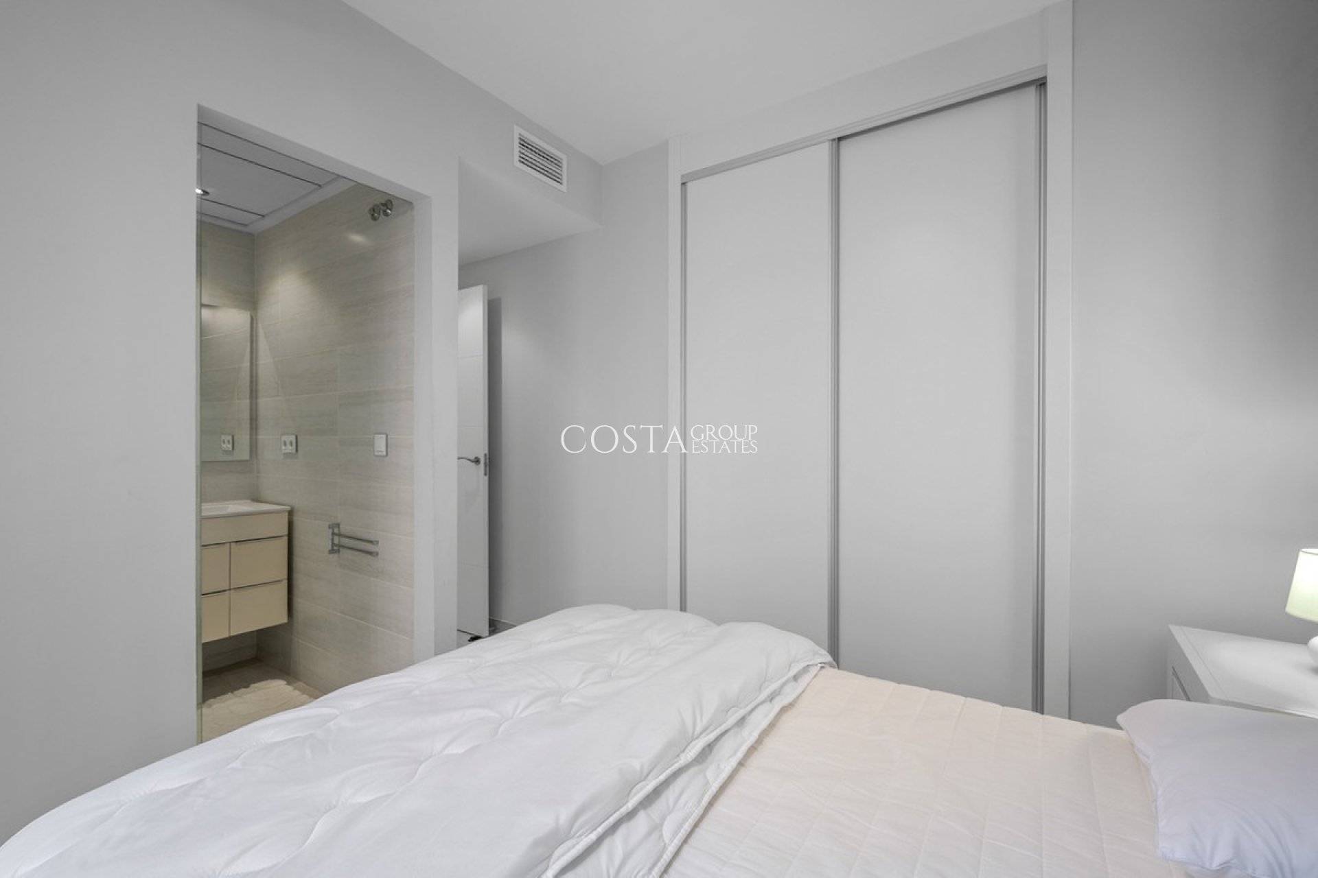 Odsprzedaż - Willa -
Orihuela Costa