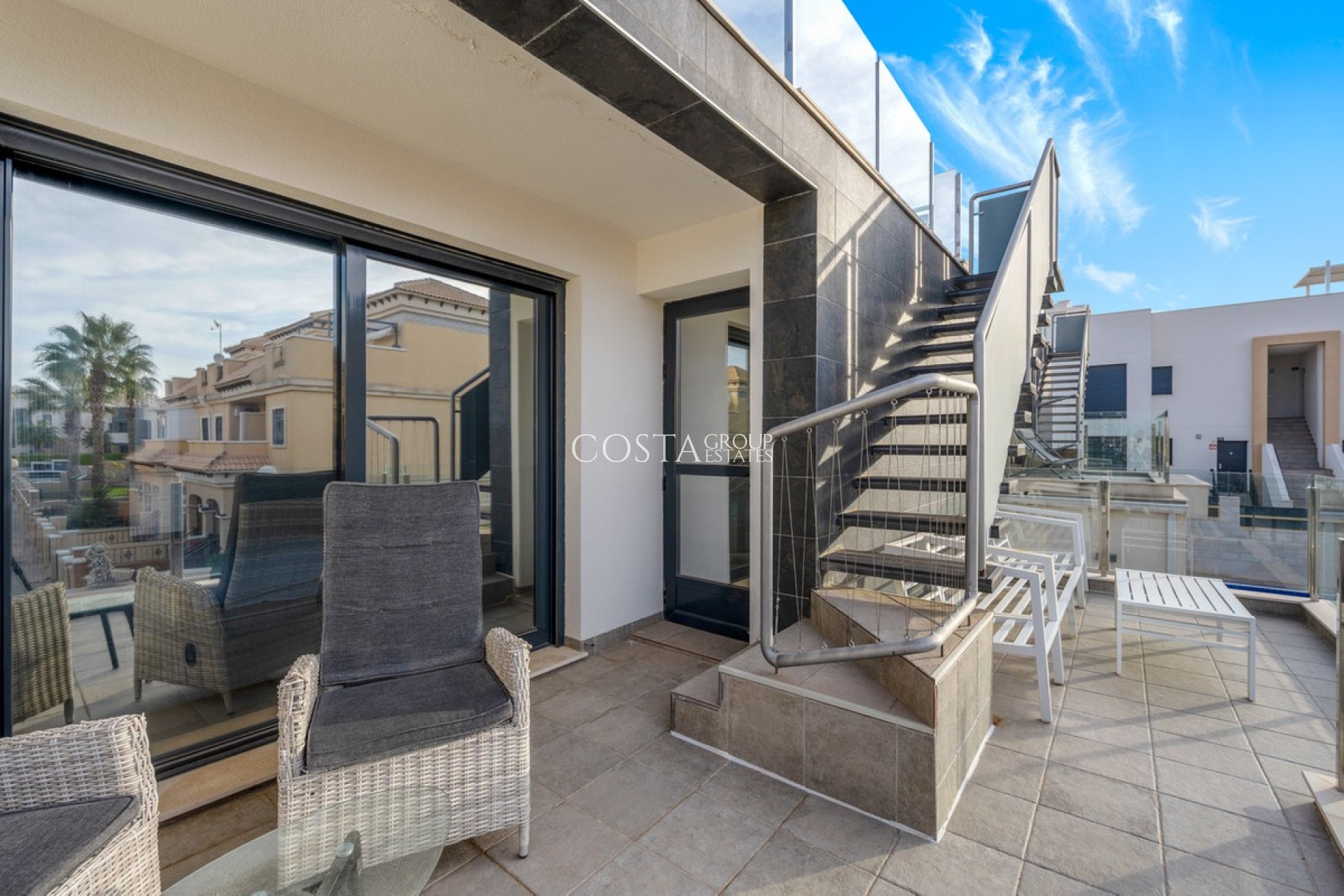 Odsprzedaż - Willa -
Orihuela Costa