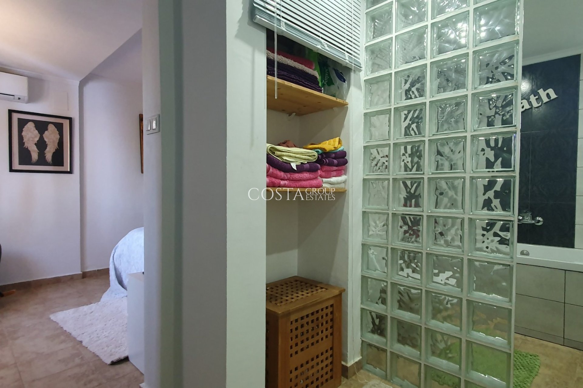 Odsprzedaż - Willa -
Orihuela - La Florida