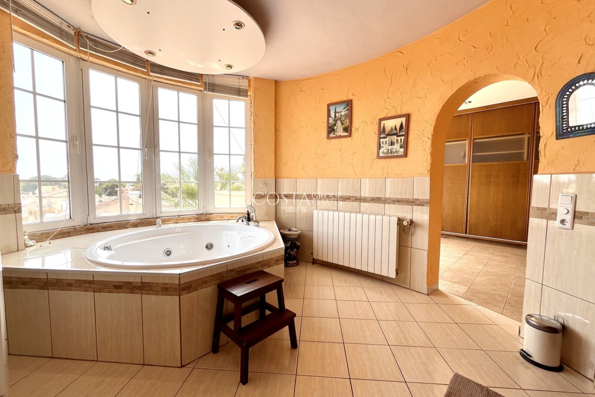 Odsprzedaż - Willa -
Orihuela - La Zenia