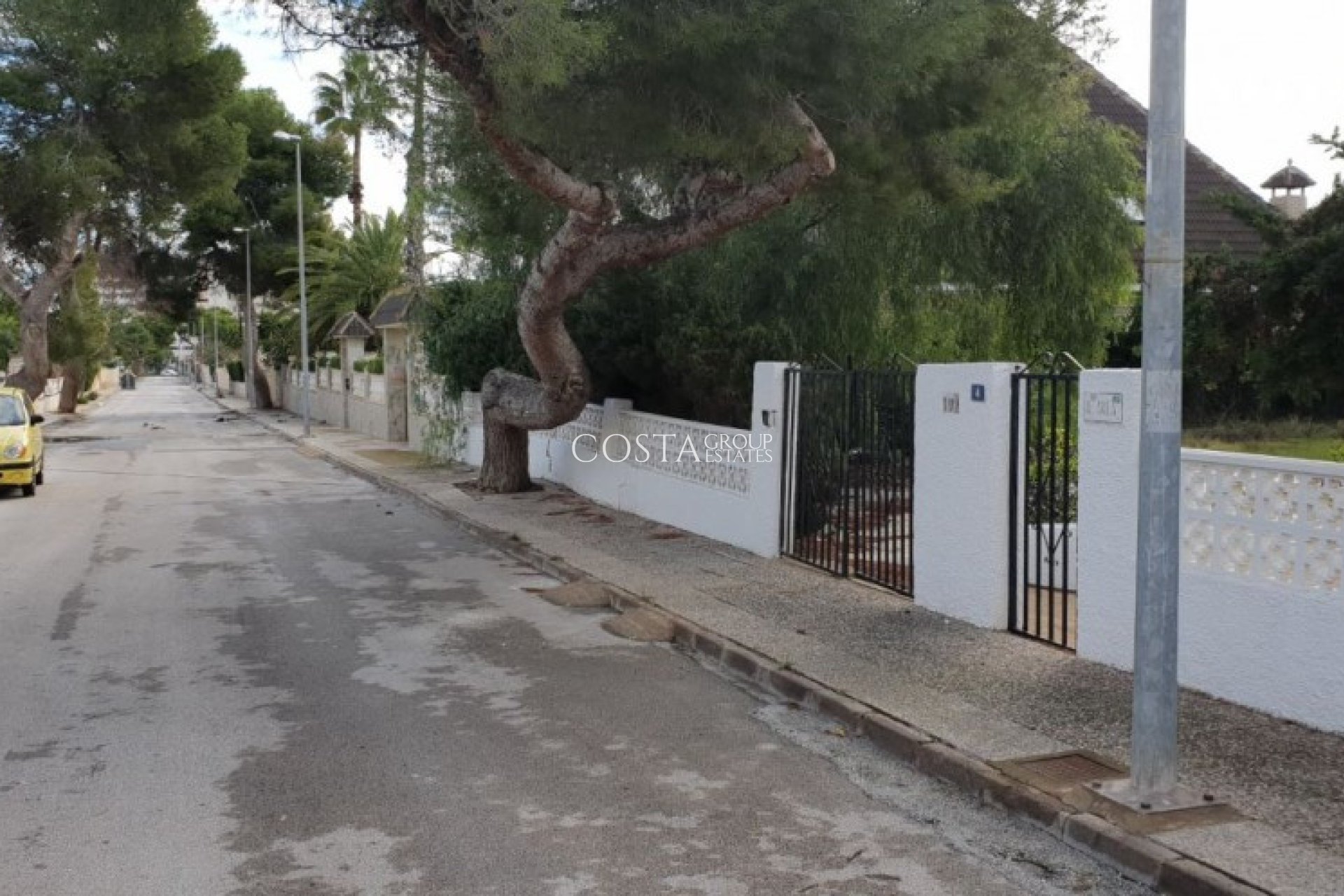 Odsprzedaż - Willa -
Orihuela - La Zenia