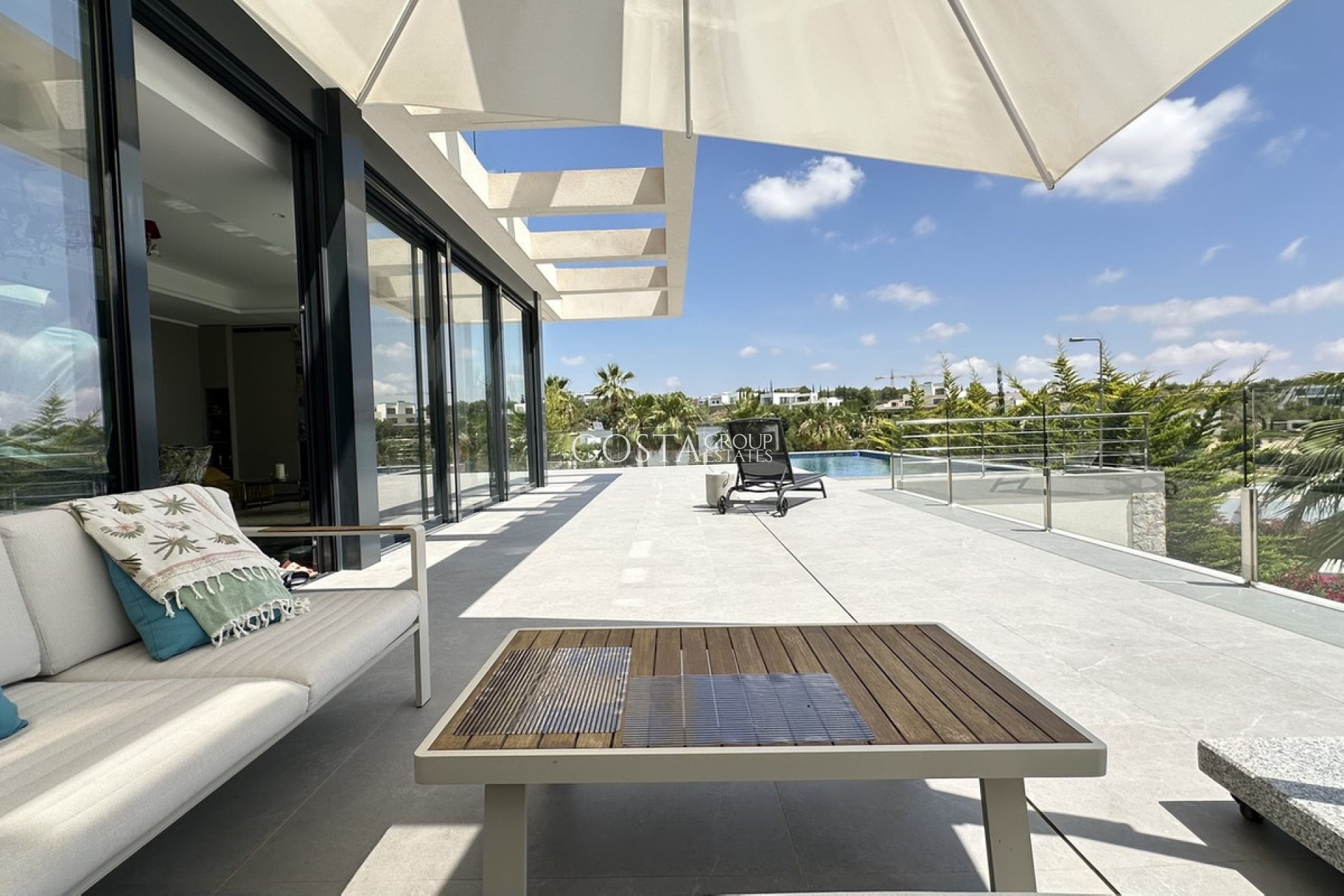 Odsprzedaż - Willa -
Orihuela - Las Colinas Golf