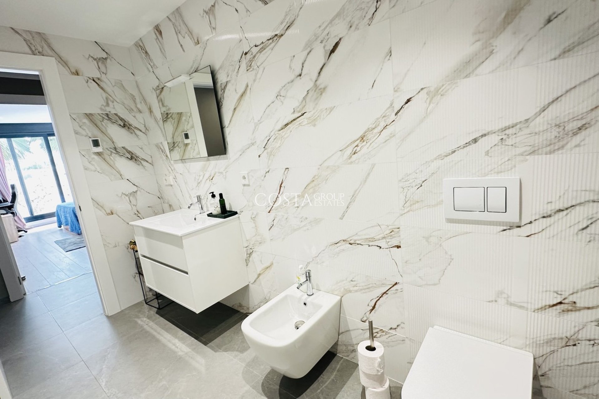 Odsprzedaż - Willa -
Orihuela - Las Colinas Golf