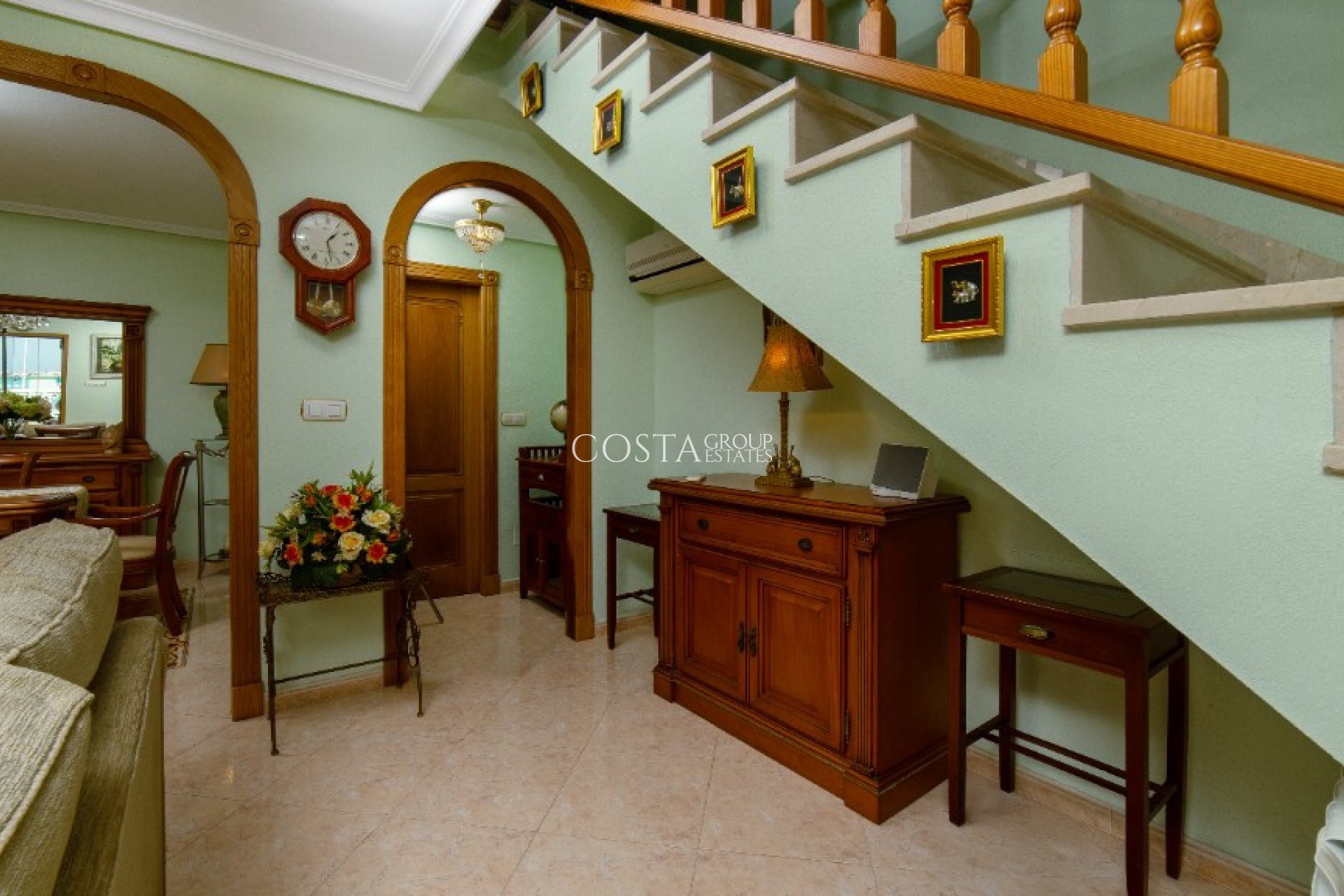 Odsprzedaż - Willa -
Orihuela - Los Altos