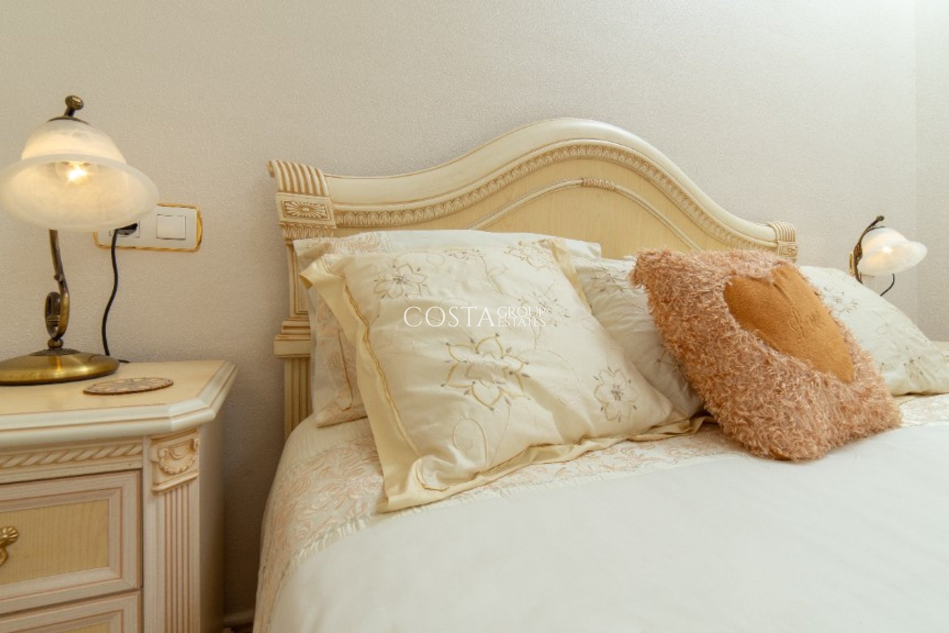 Odsprzedaż - Willa -
Orihuela - Los Altos