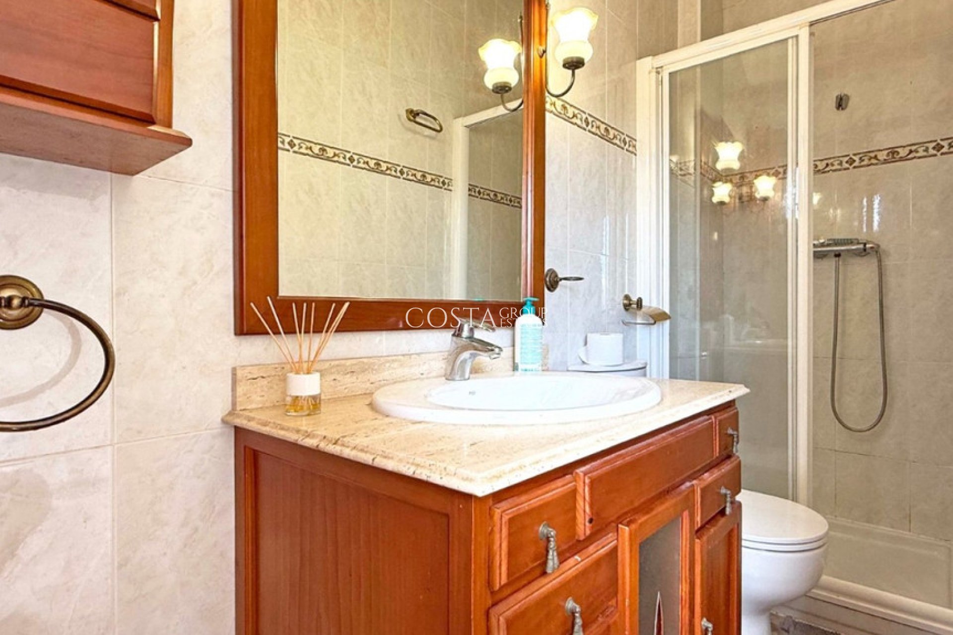 Odsprzedaż - Willa -
Orihuela - Los Altos