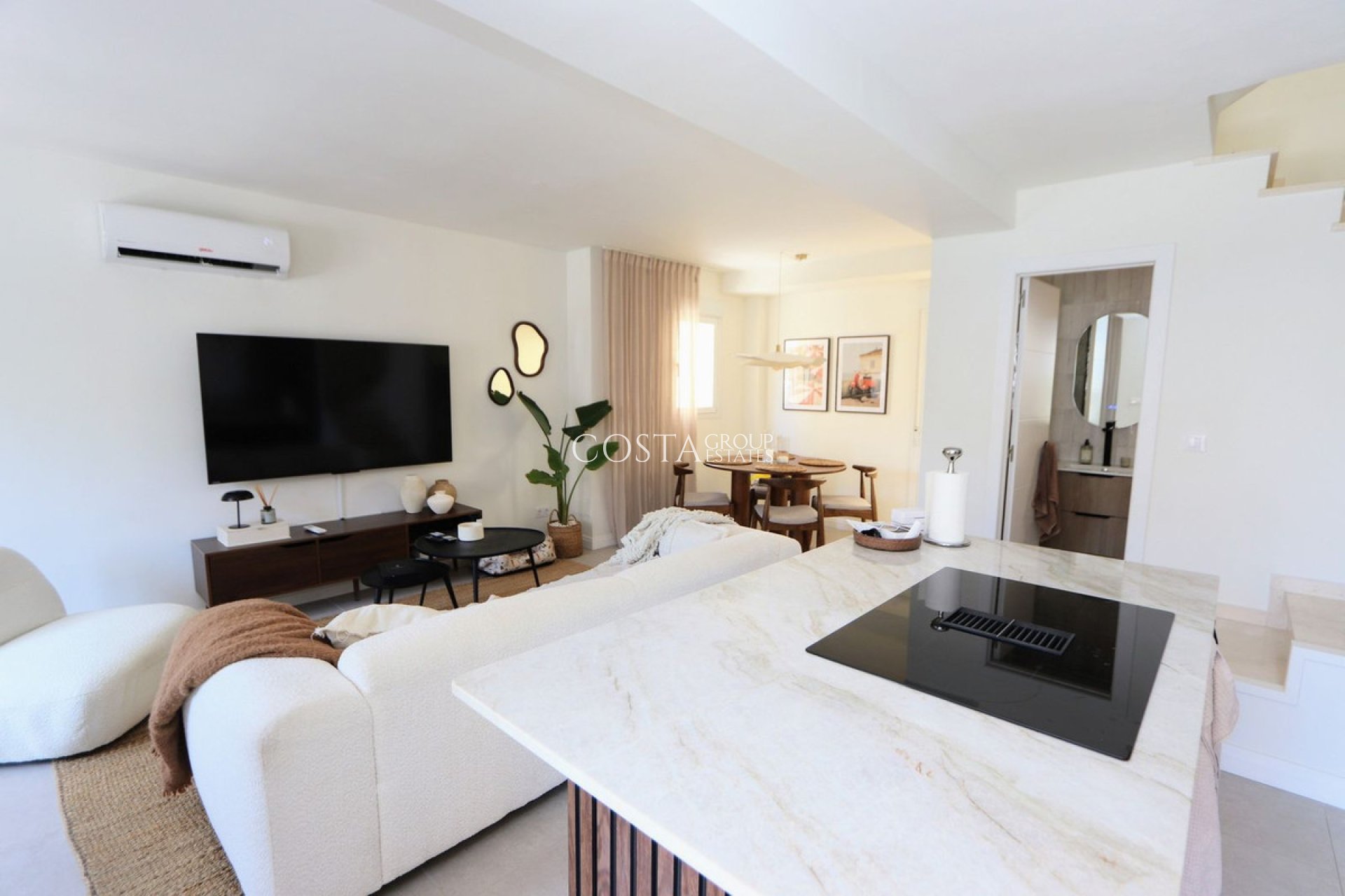 Odsprzedaż - Willa -
Orihuela - Los Altos