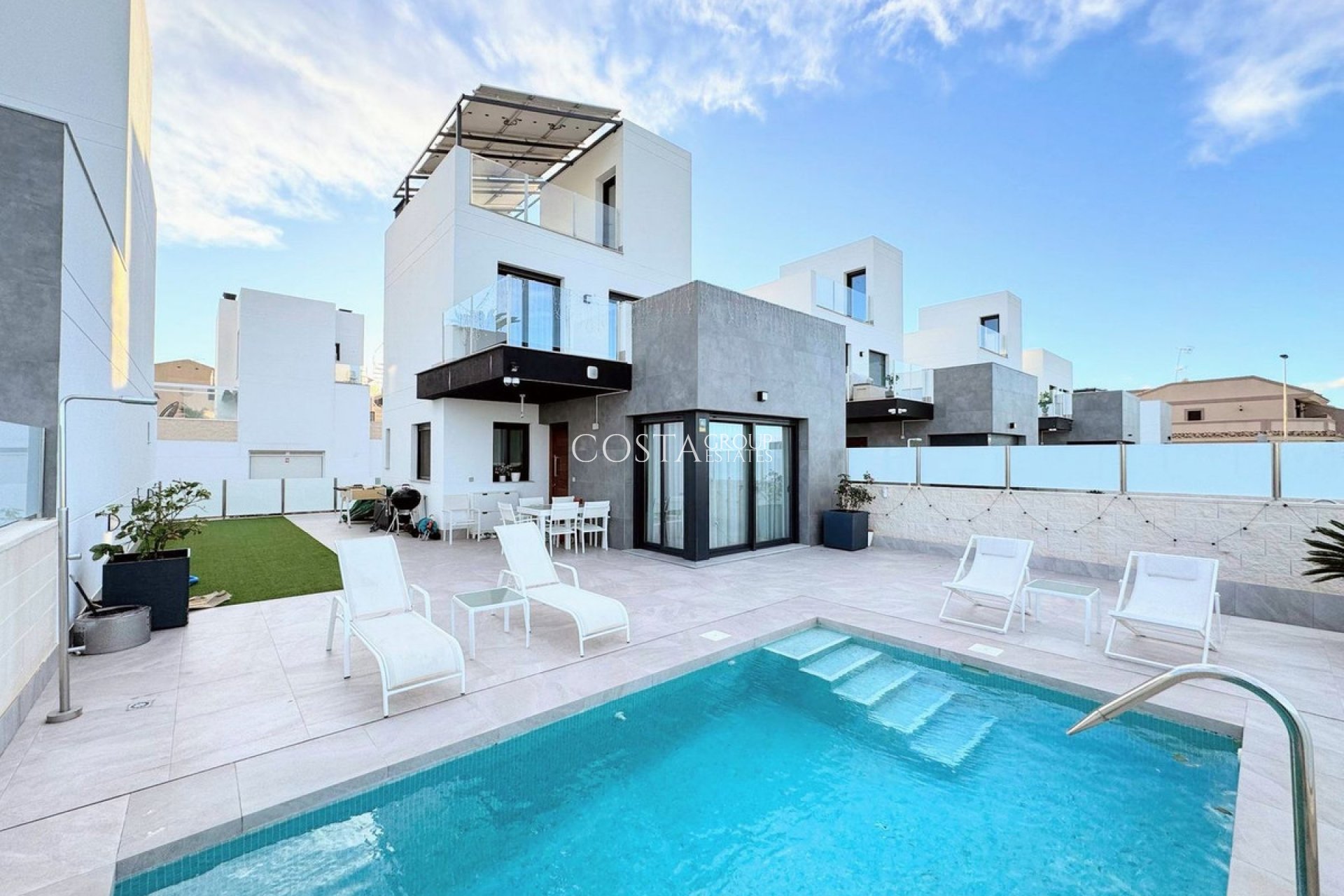 Odsprzedaż - Willa -
Orihuela - Los Balcones