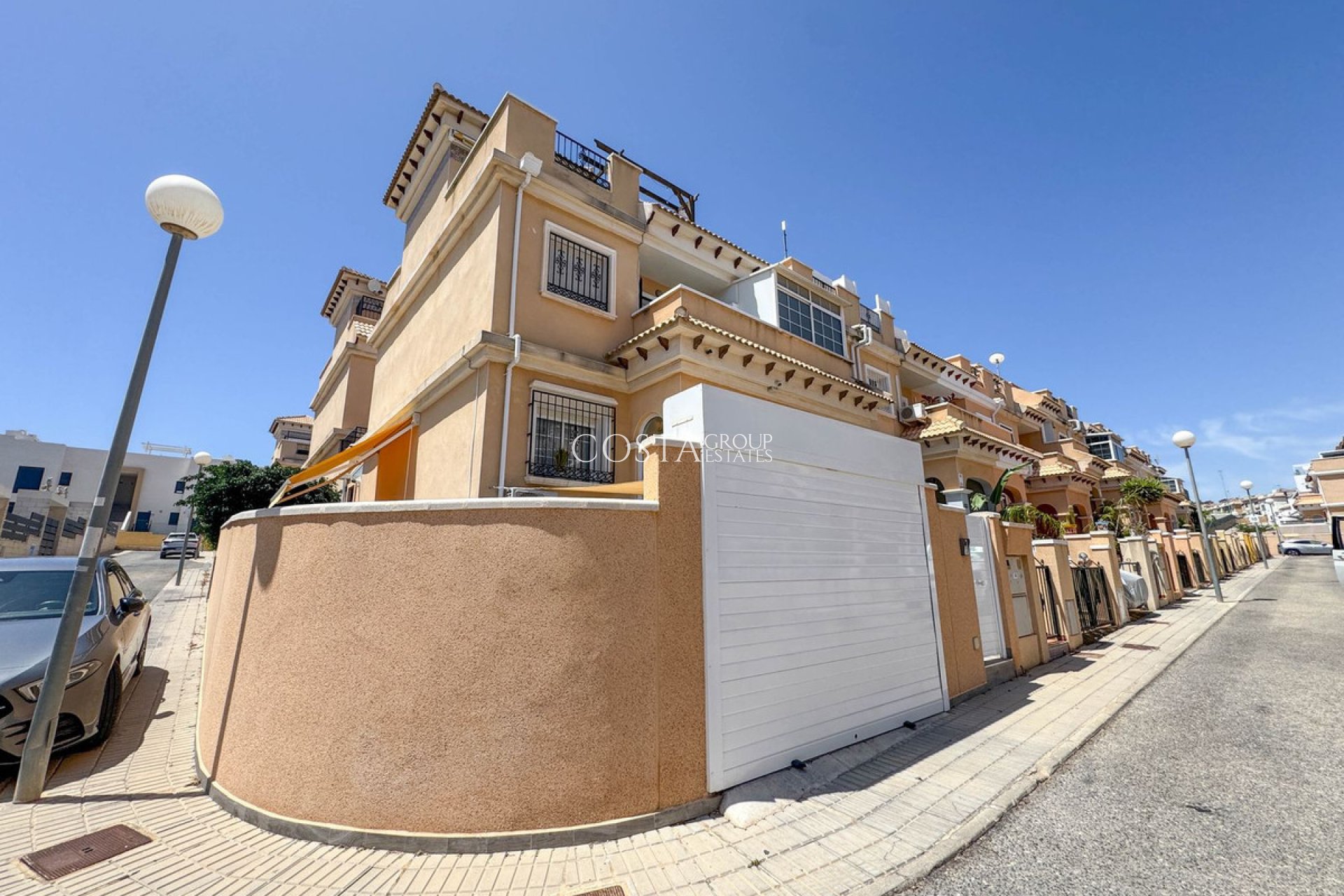 Odsprzedaż - Willa -
Orihuela - Orihuela Costa