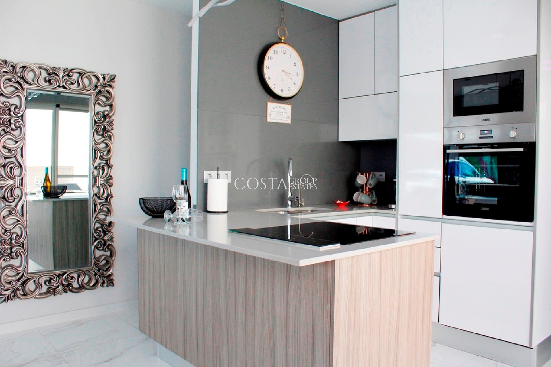 Odsprzedaż - Willa -
Orihuela - Orihuela Costa