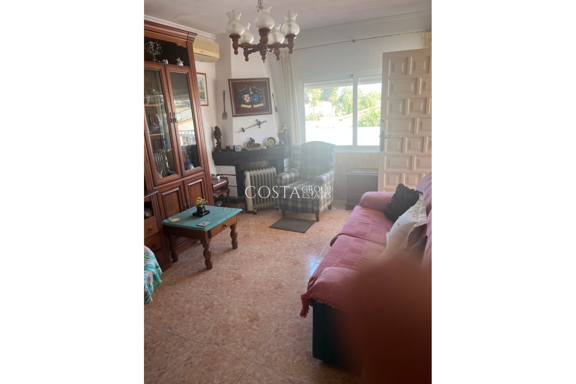 Odsprzedaż - Willa -
Orihuela - Punta Prima