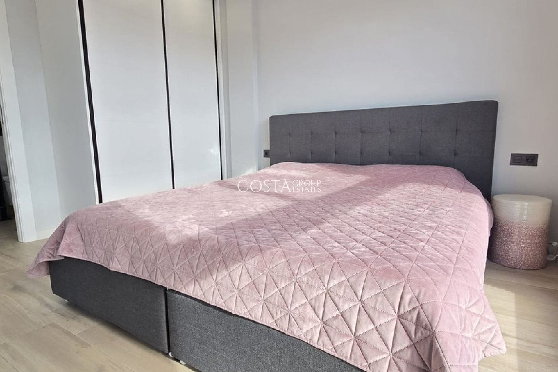 Odsprzedaż - Willa -
Orihuela - Punta Prima