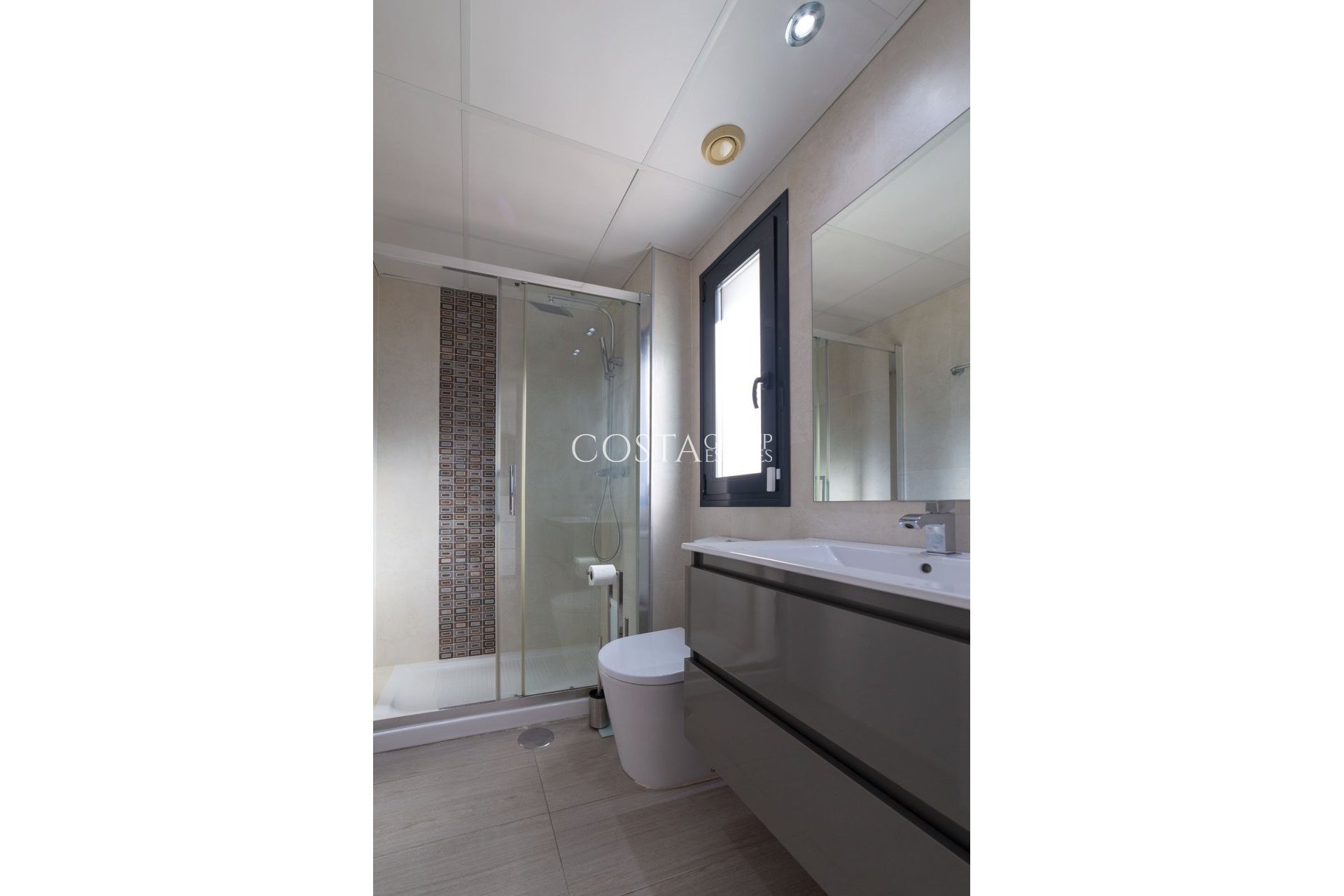 Odsprzedaż - Willa -
Orihuela - Punta Prima