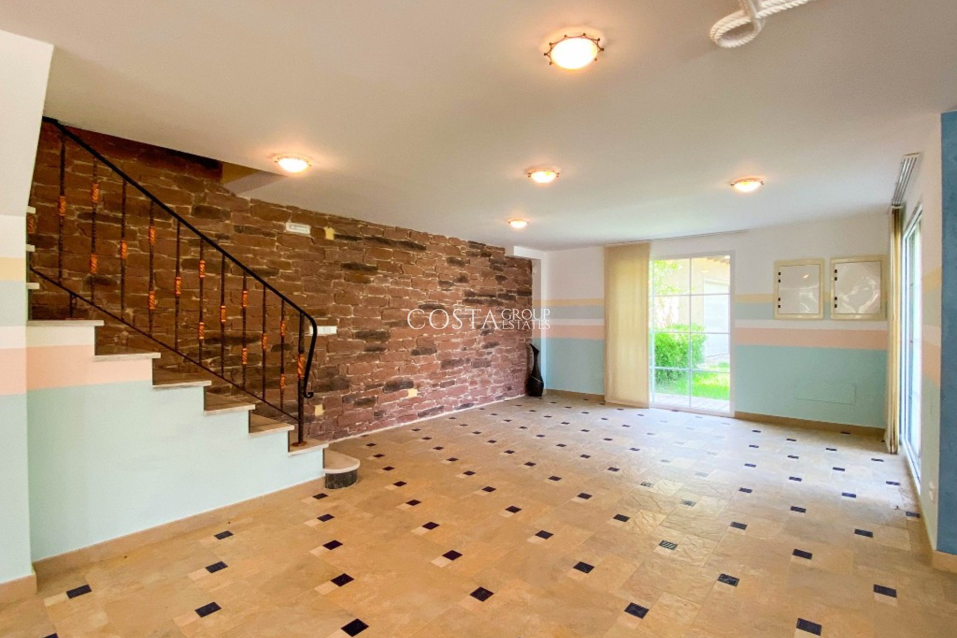 Odsprzedaż - Willa -
Orihuela - Villamartin