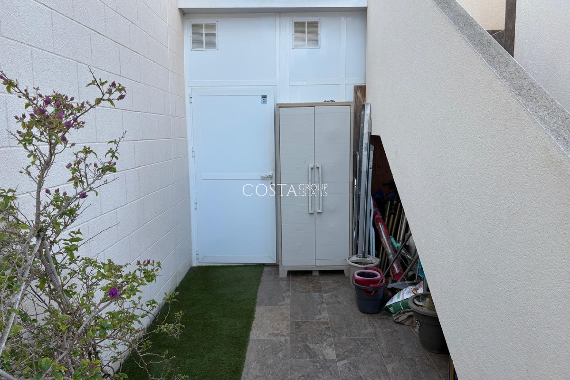 Odsprzedaż - Willa -
Orihuela - Villamartin