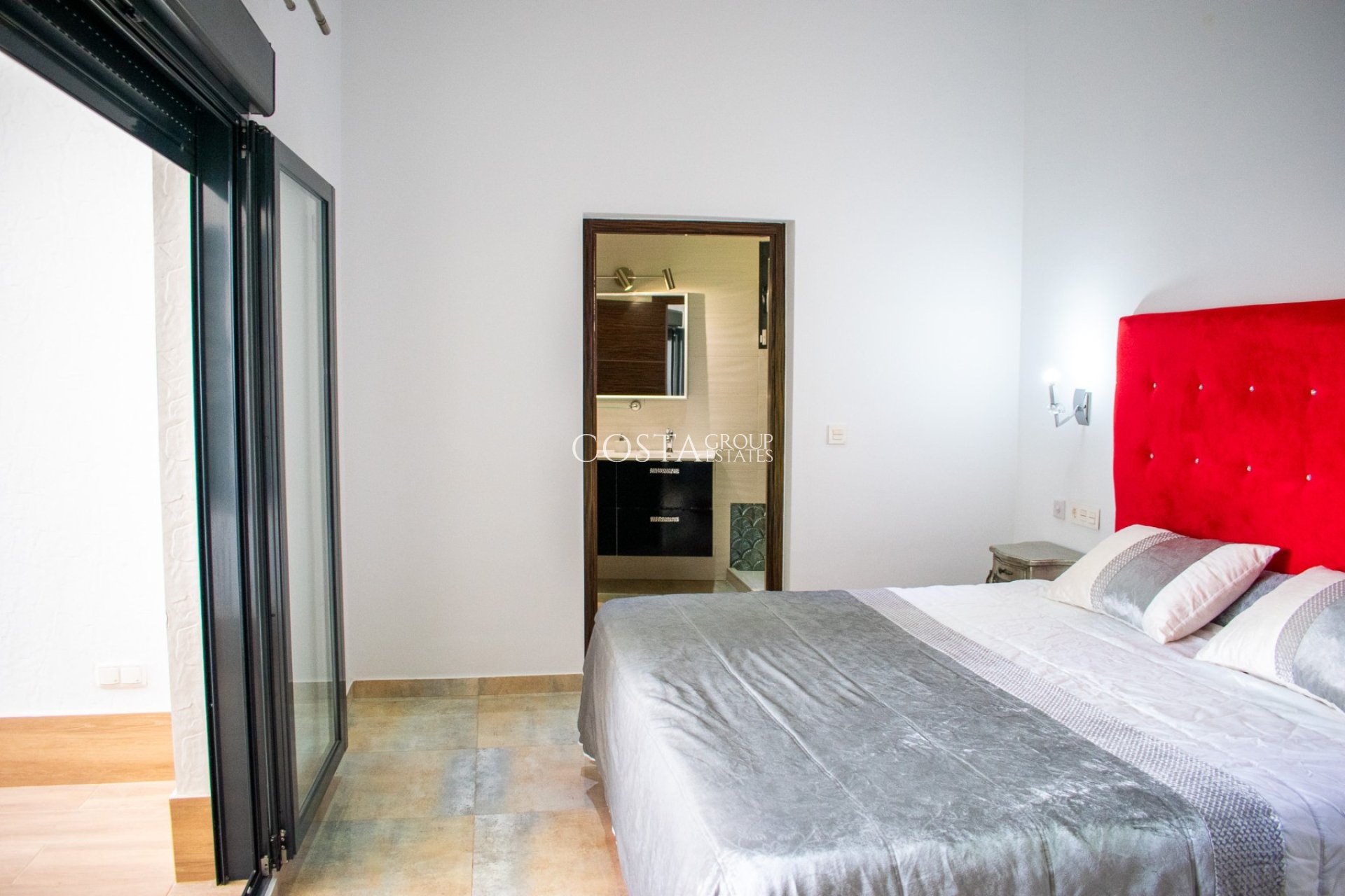 Odsprzedaż - Willa -
Pilar de la Horadada - Torre de la Horadada