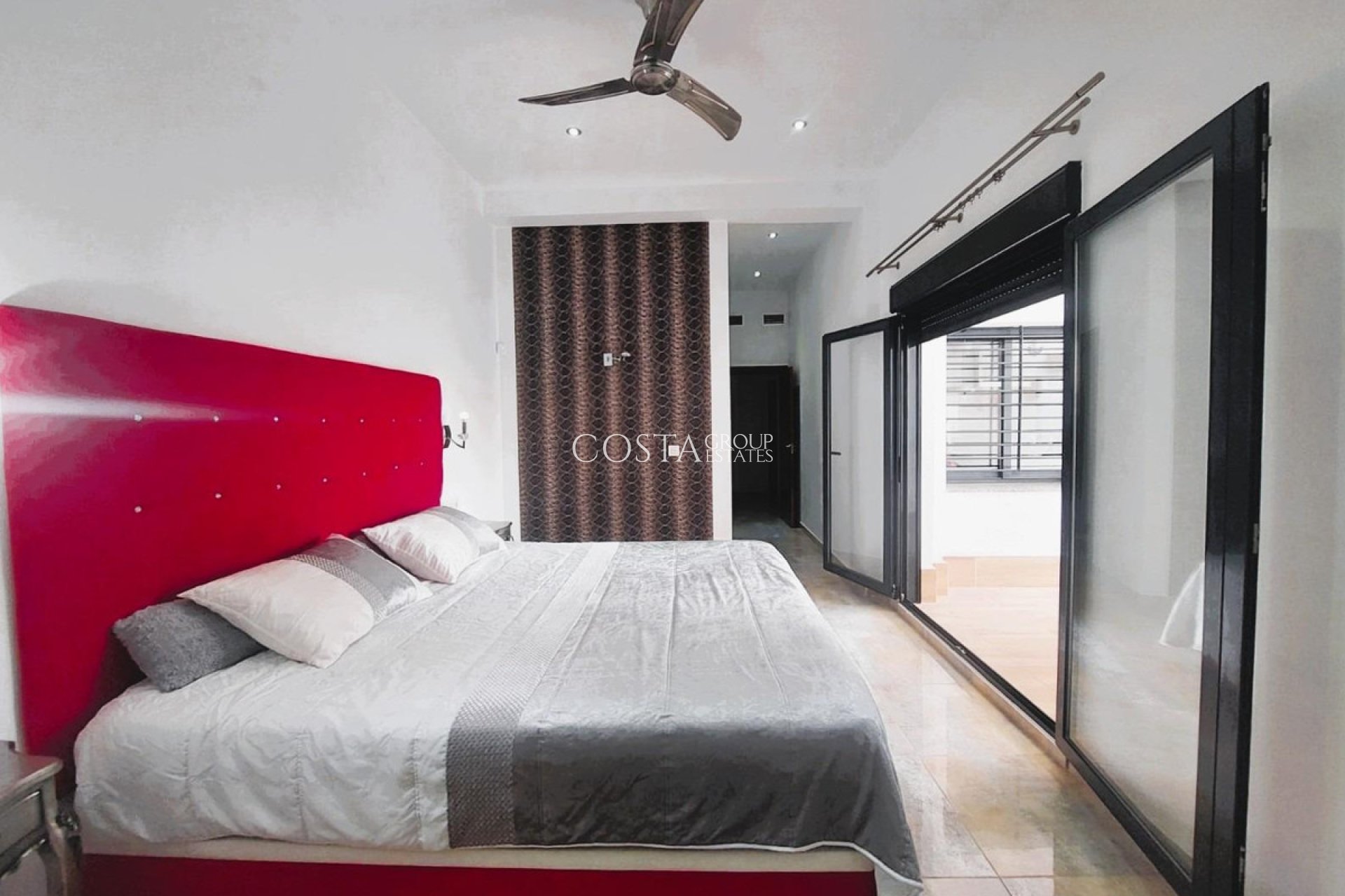 Odsprzedaż - Willa -
Pilar de la Horadada - Torre De La Horadada