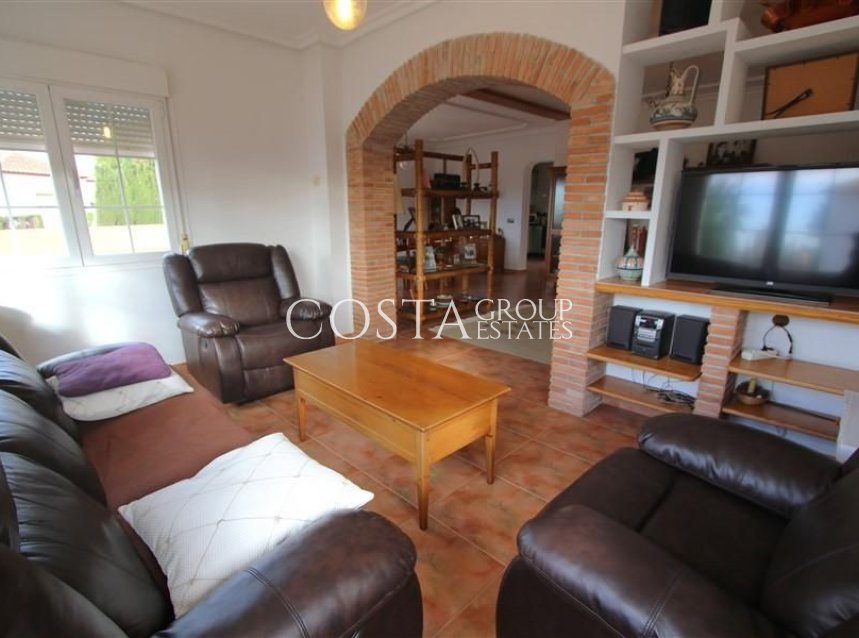 Odsprzedaż - Willa -
Pinoso - Los Pinos