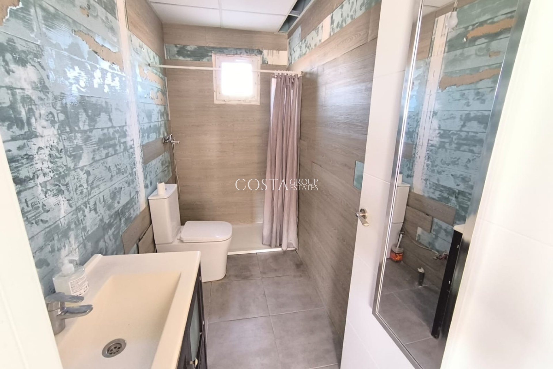 Odsprzedaż - Willa -
Pinoso - Pinoso Centro