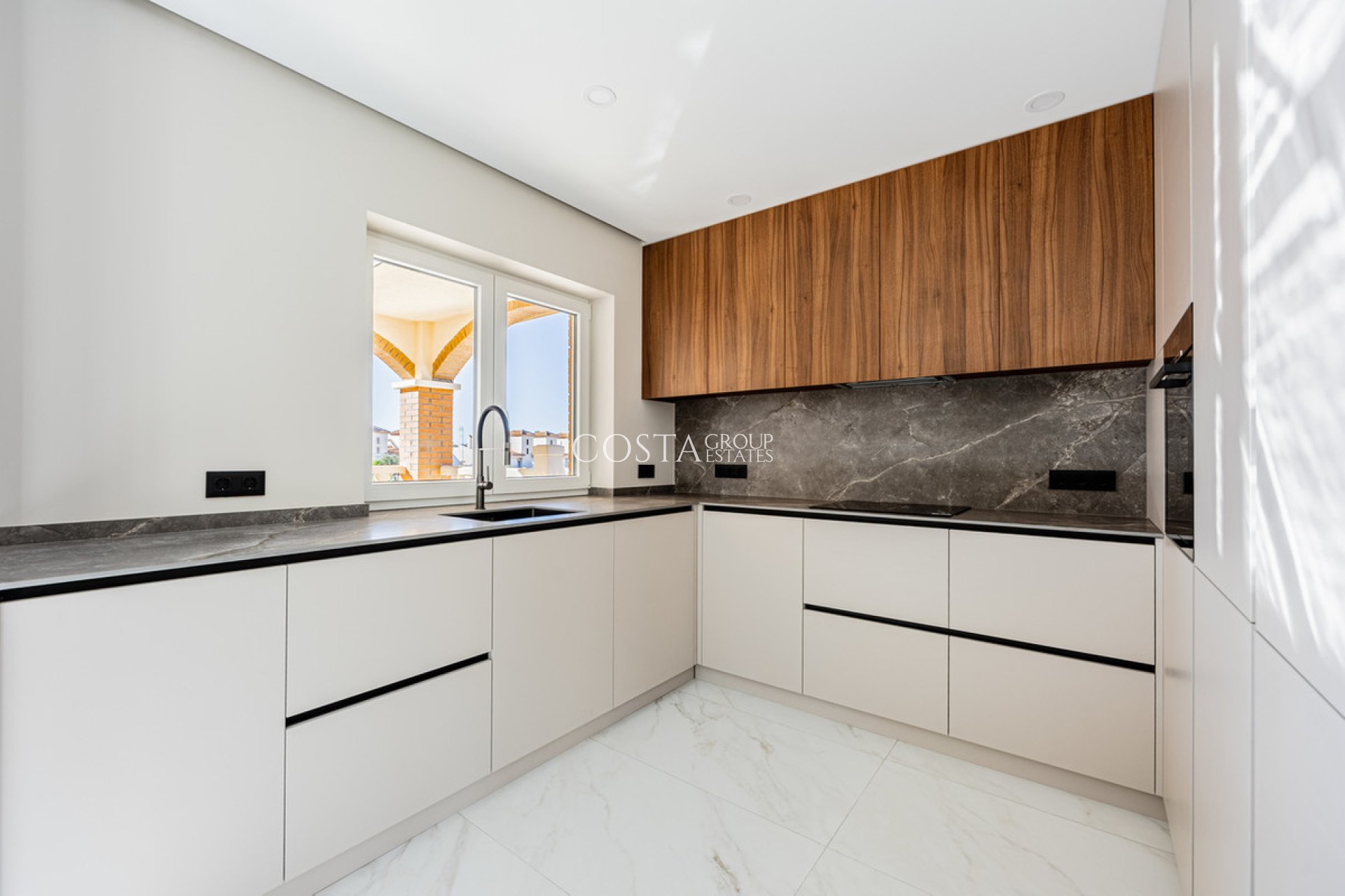 Odsprzedaż - Willa -
Rojales - Rojales Centro