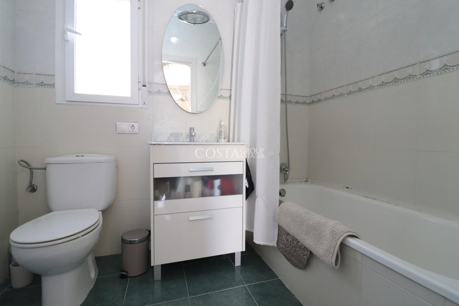 Odsprzedaż - Willa -
Rojales