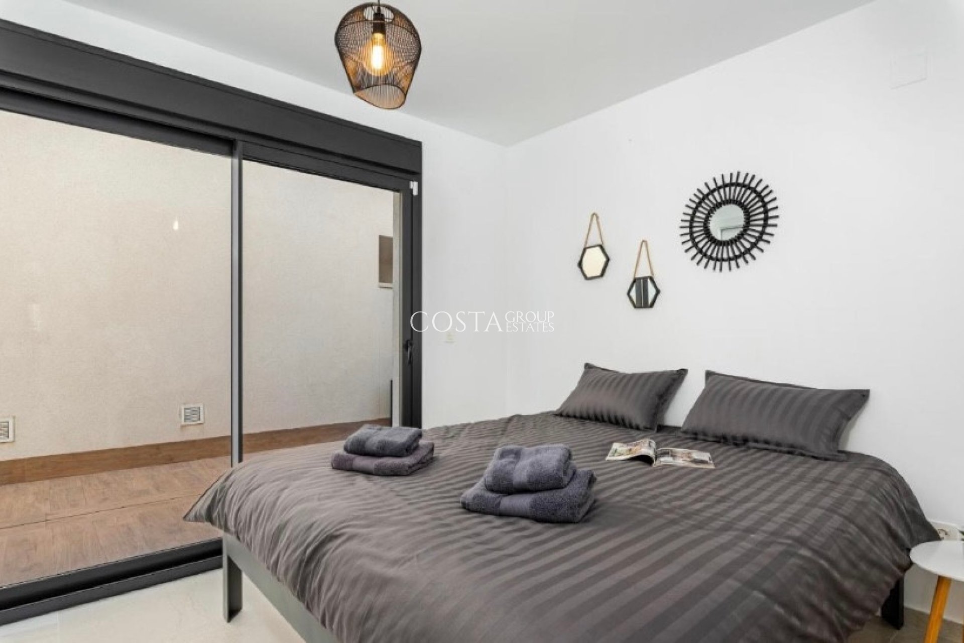 Odsprzedaż - Willa -
San Miguel de Salinas - San Miguel de Salinas Centro