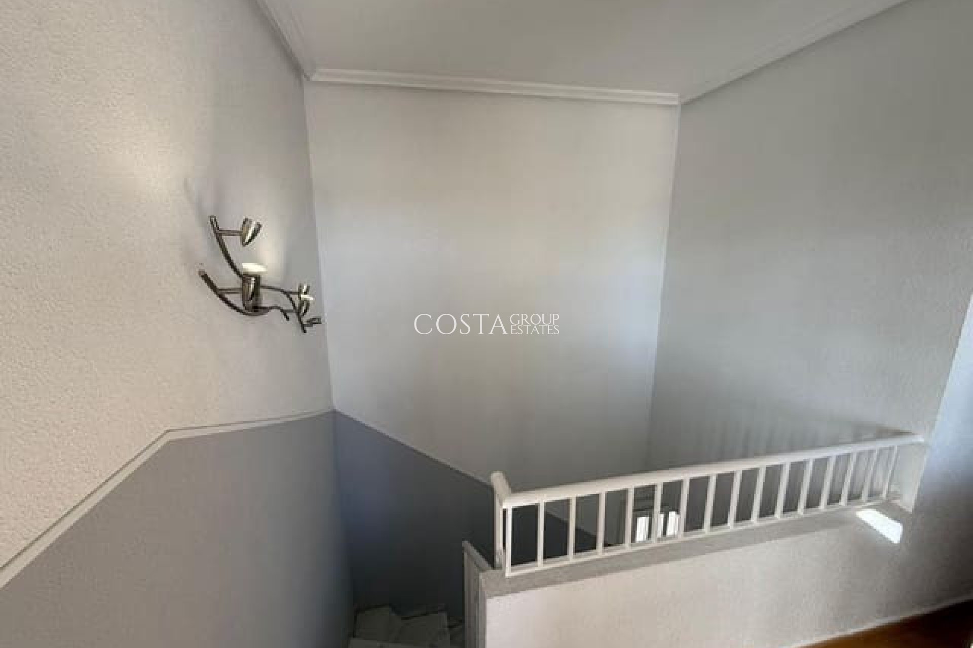 Odsprzedaż - Willa -
San Miguel de Salinas - San Miguel de Salinas Centro