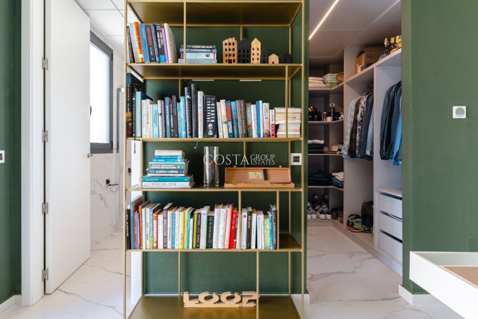 Odsprzedaż - Willa -
San Miguel de Salinas - San Miguel de Salinas Centro