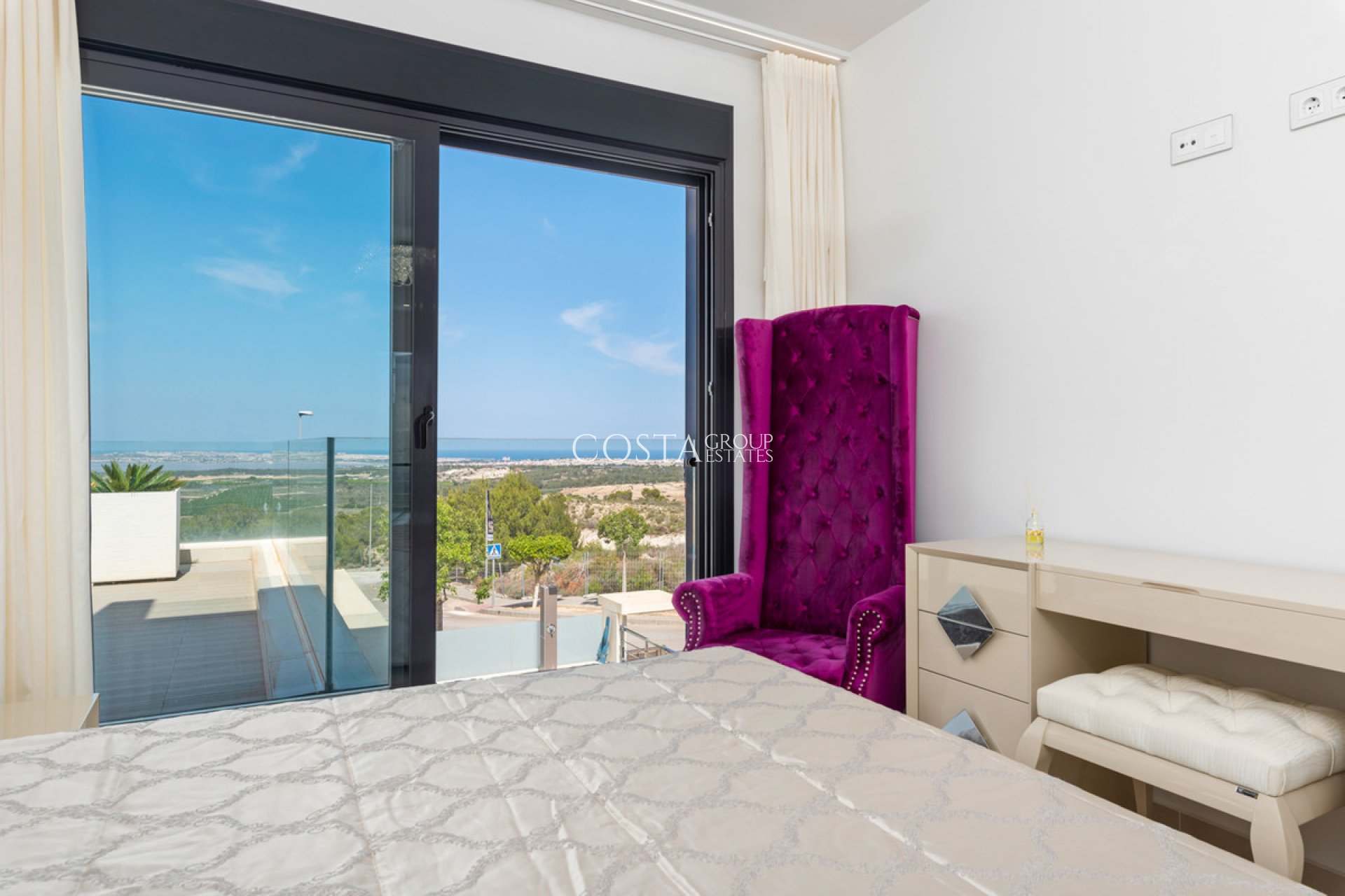 Odsprzedaż - Willa -
San Miguel de Salinas - San Miguel de Salinas Centro