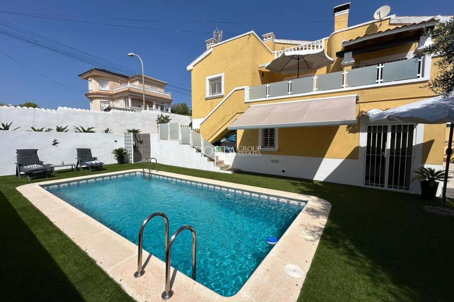 Odsprzedaż - Willa -
San Miguel de Salinas - San Miguel de Salinas Centro