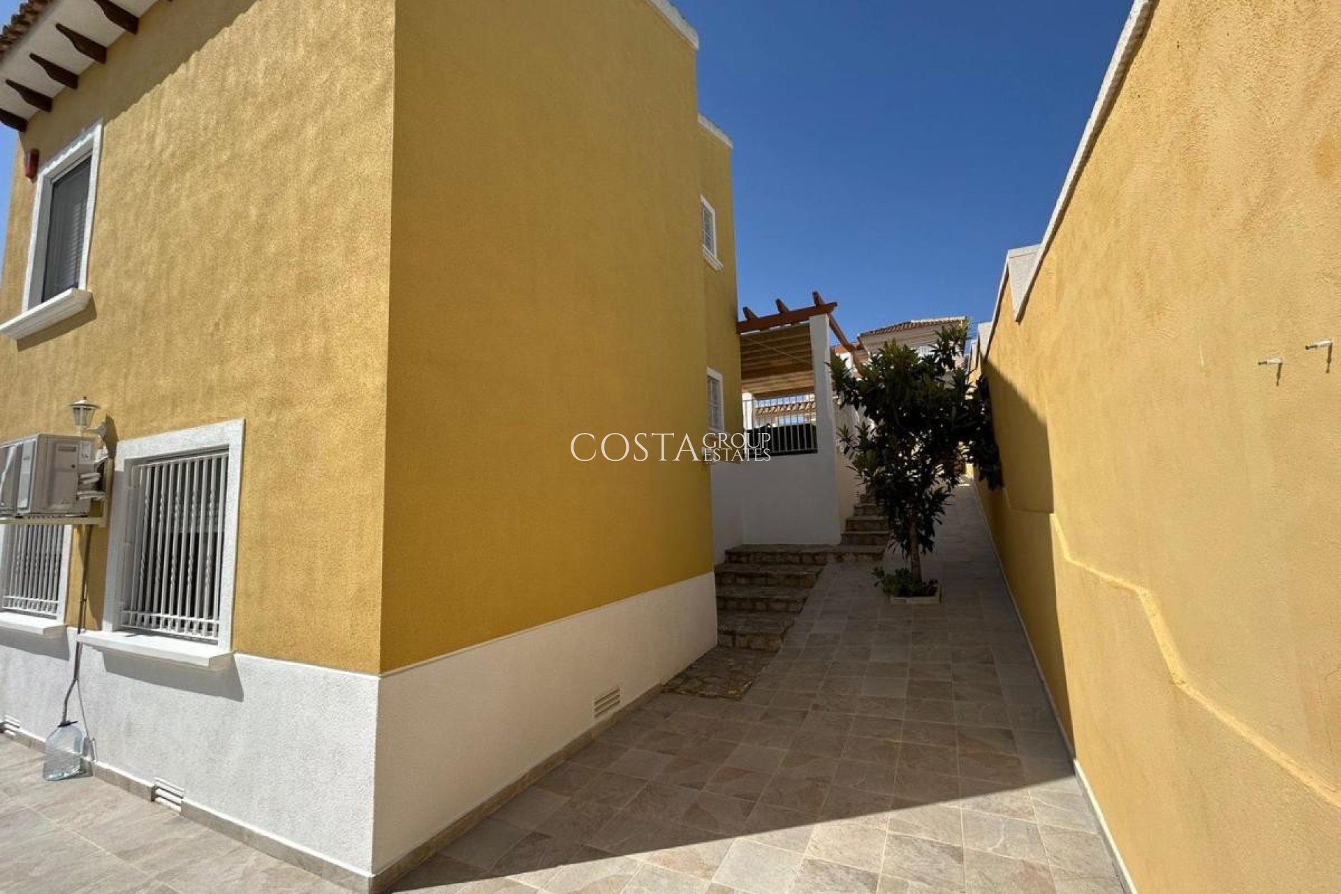 Odsprzedaż - Willa -
San Miguel de Salinas - San Miguel de Salinas Centro