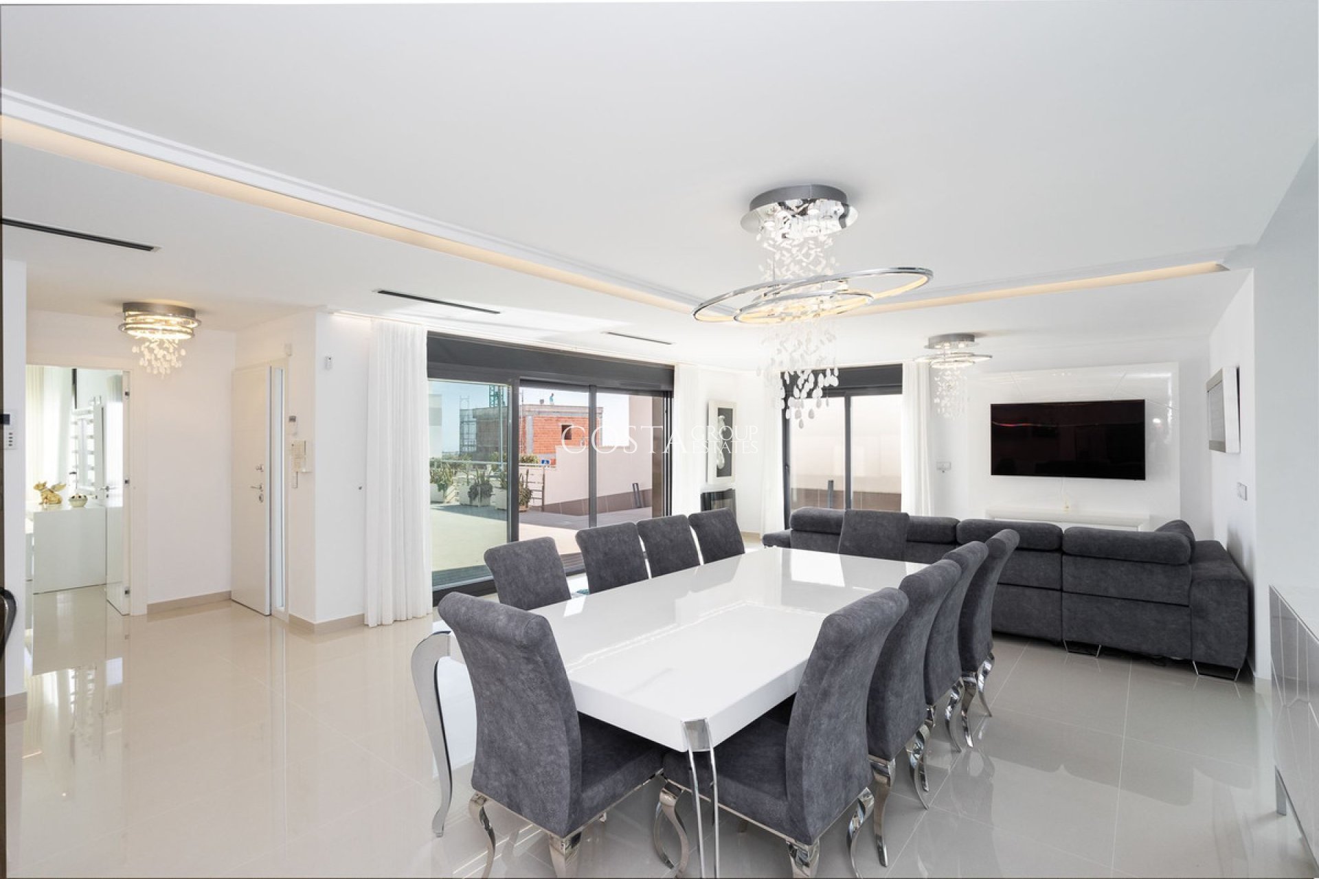 Odsprzedaż - Willa -
San Miguel de Salinas - San Miguel de Salinas Centro