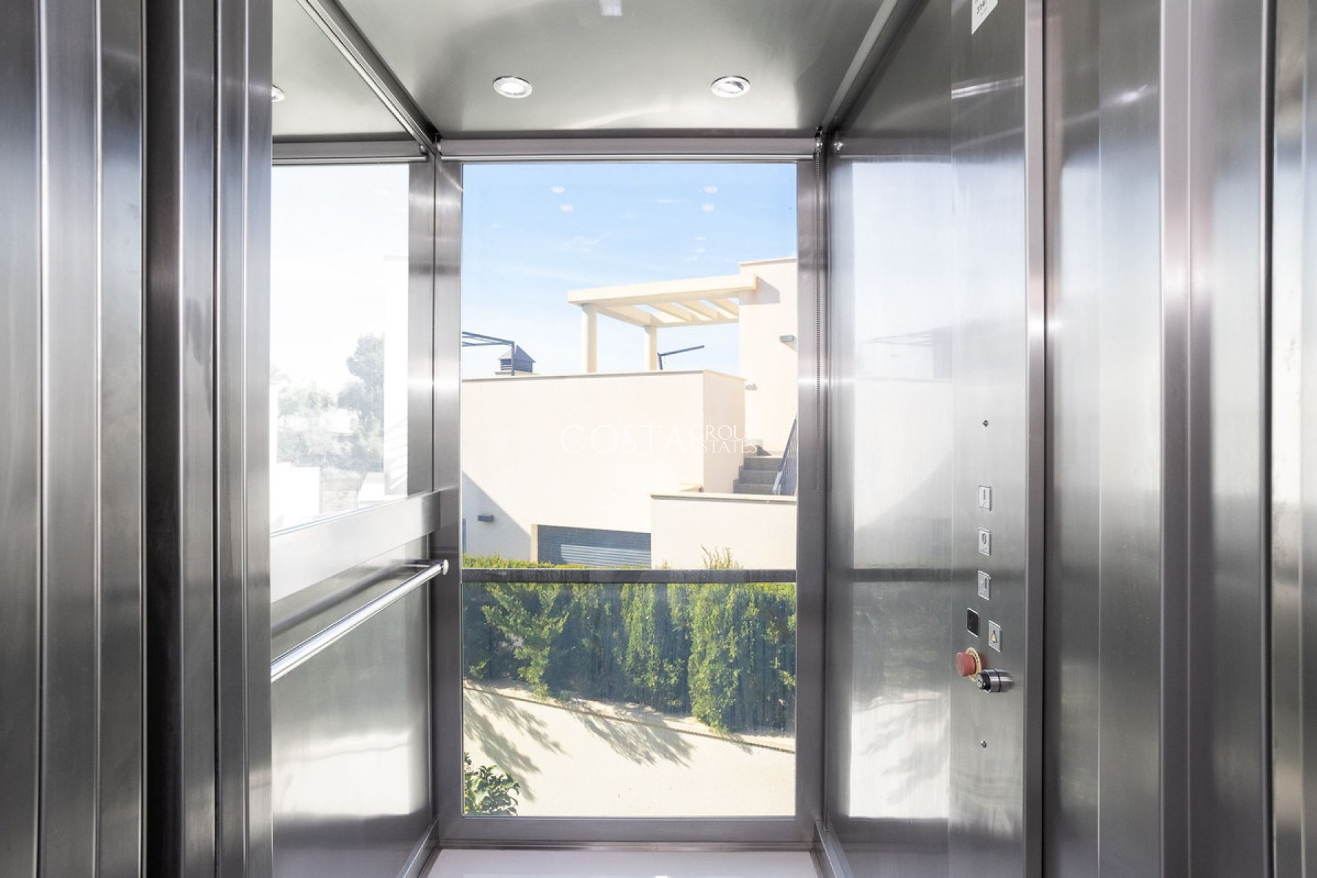 Odsprzedaż - Willa -
San Miguel de Salinas - San Miguel de Salinas Centro