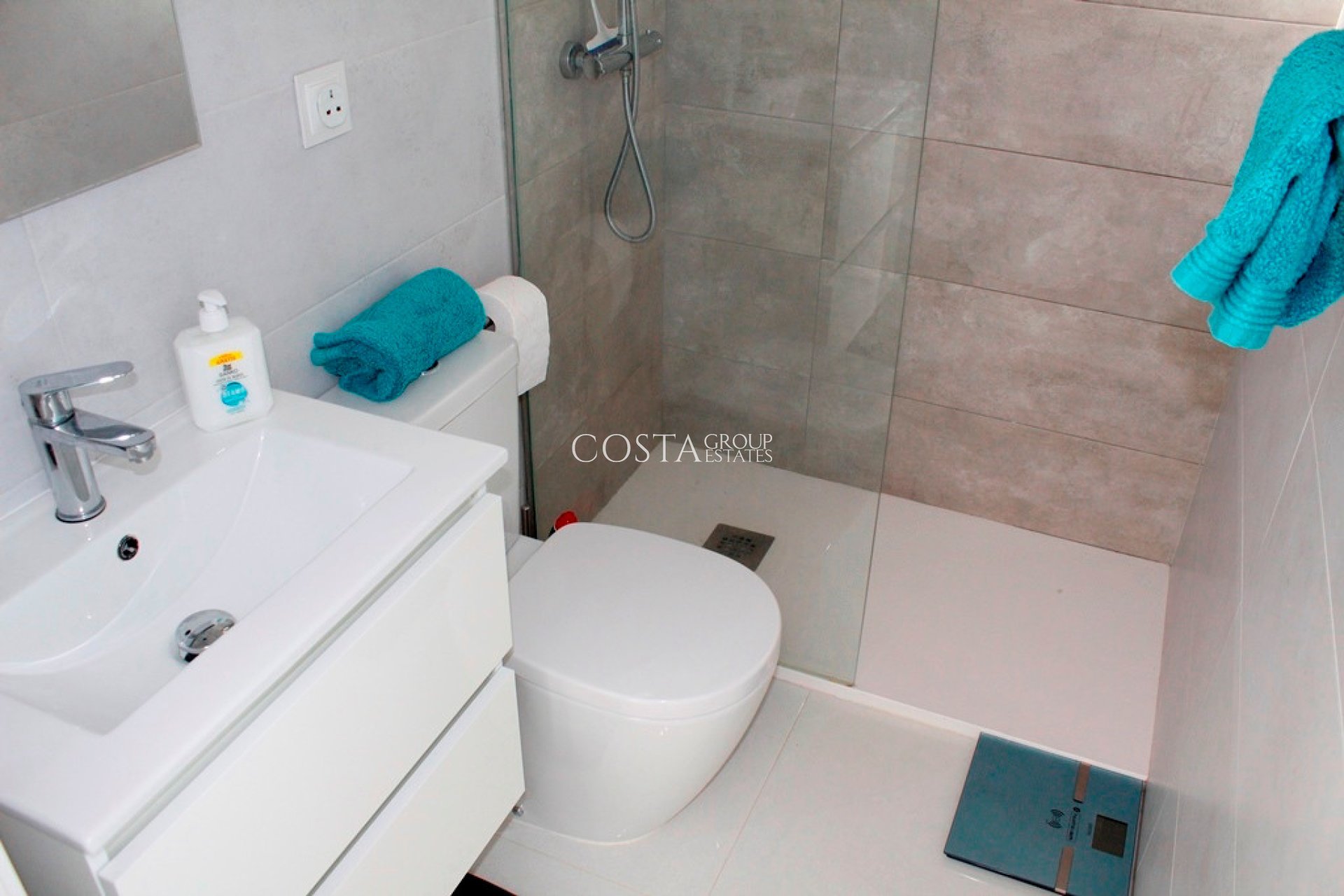 Odsprzedaż - Willa -
San Miguel de Salinas - San Miguel de Salinas Centro