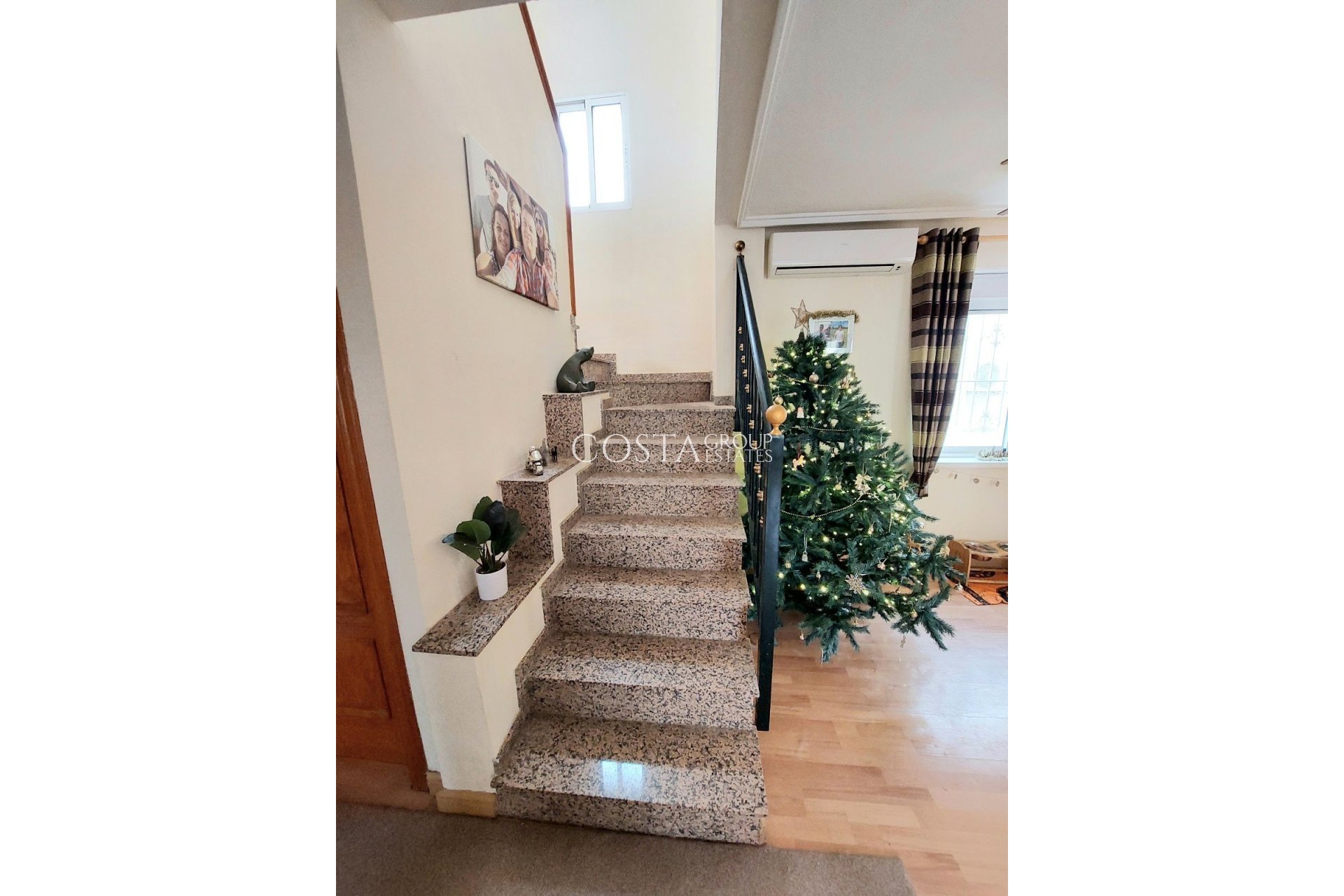 Odsprzedaż - Willa -
San Miguel de Salinas - San Miguel de Salinas Centro