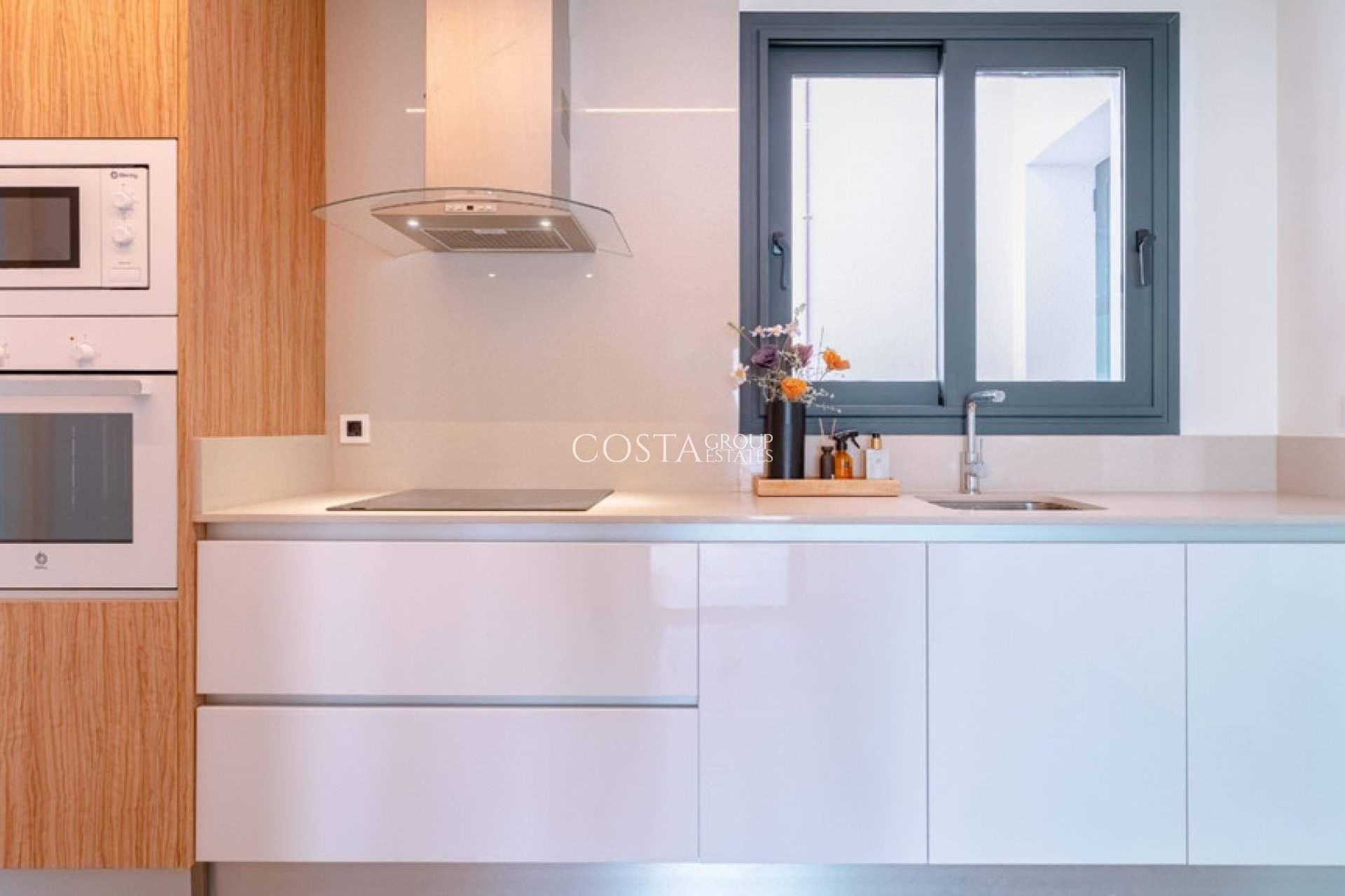 Odsprzedaż - Willa -
San Miguel de Salinas - San Miguel de Salinas Centro