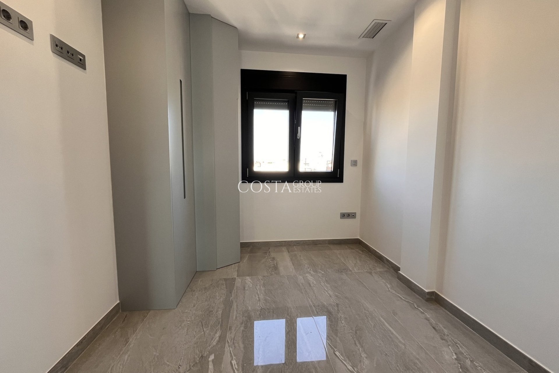 Odsprzedaż - Willa -
San Pedro del Pinatar - San Pedro del Pinatar Centro