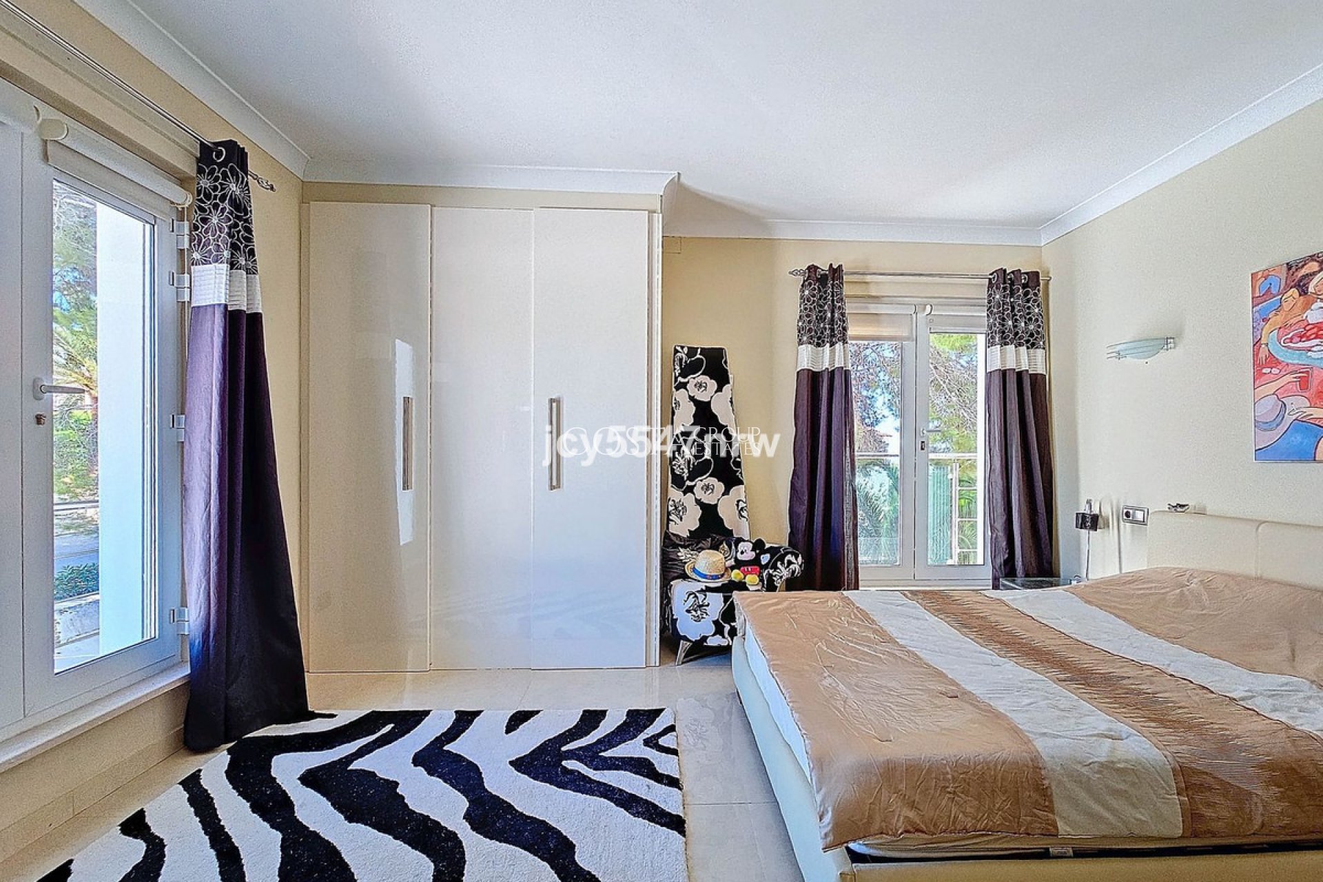 Odsprzedaż - Willa -
Teulada - Moraira