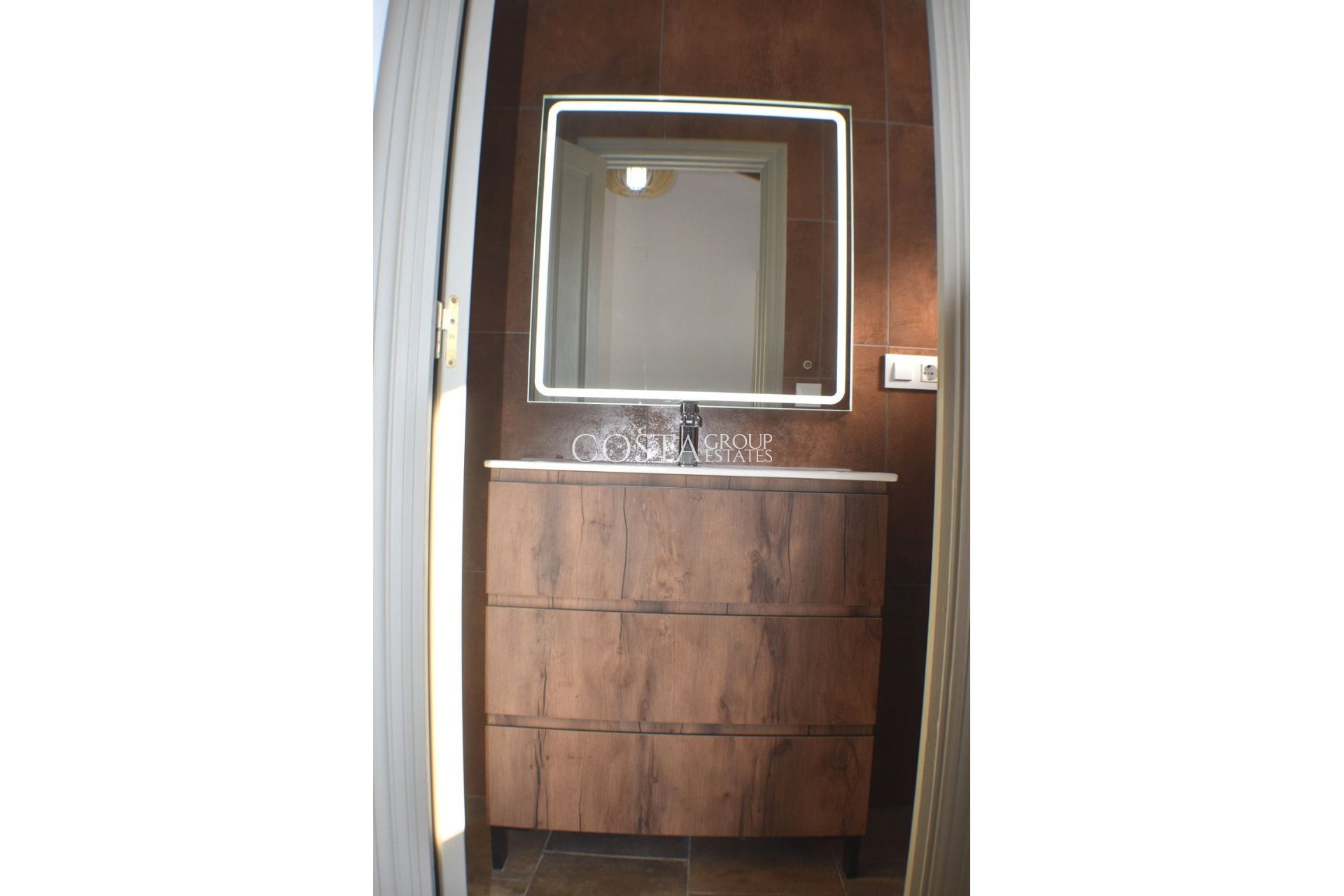 Odsprzedaż - Willa -
Teulada - Moraira